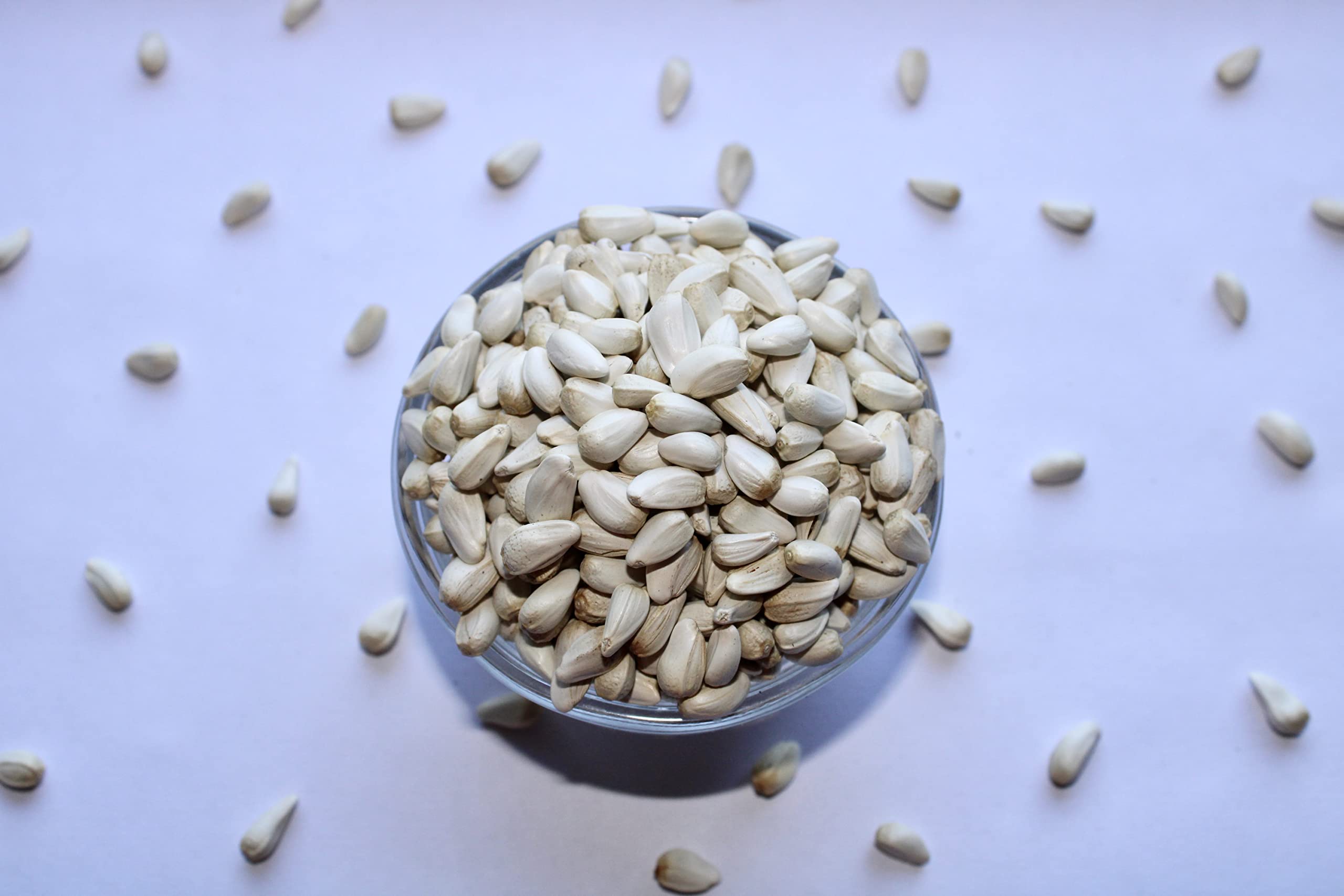 Birddy Seeds Premium Hand Clean Kusum Dana (Safflower Seeds) for Medium and Big Wildlife Bird Feed Food (900 GM)