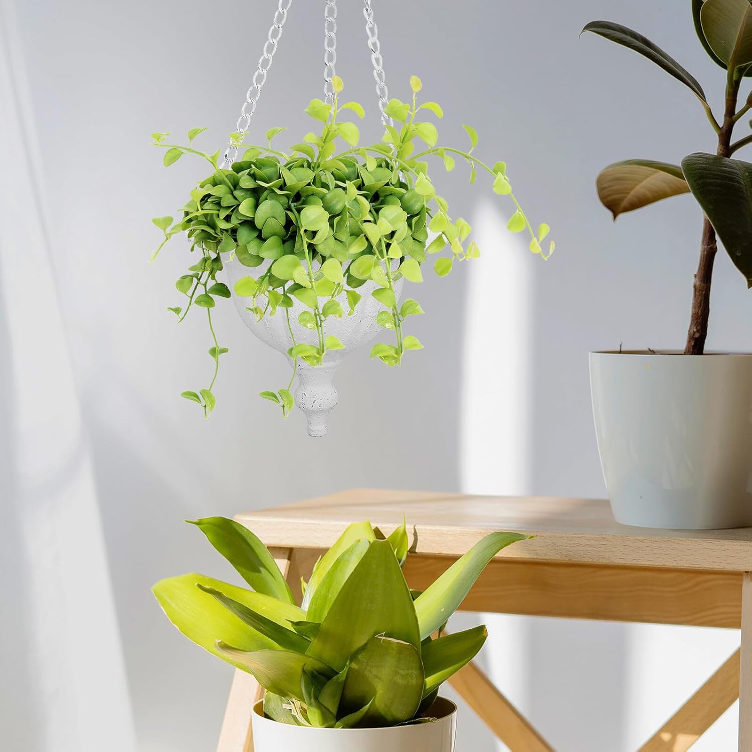 Vintage White Metal Wall Planter Hanging Flower Pot with Hook Chain for Indoor Balcony Outdoor Use Rustic Iron Hanging Basket for Garden and Home Decor