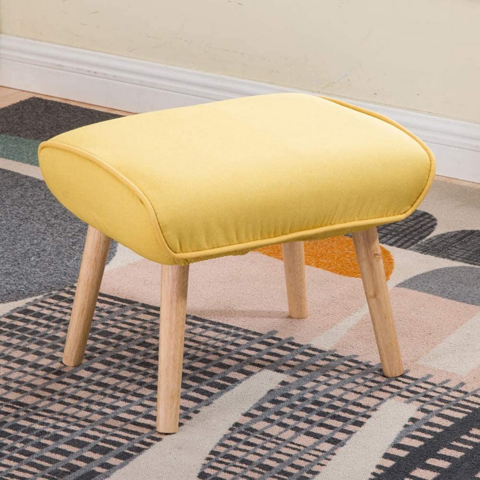 Petit banc de salon pour canapé gain de place et esthétique
