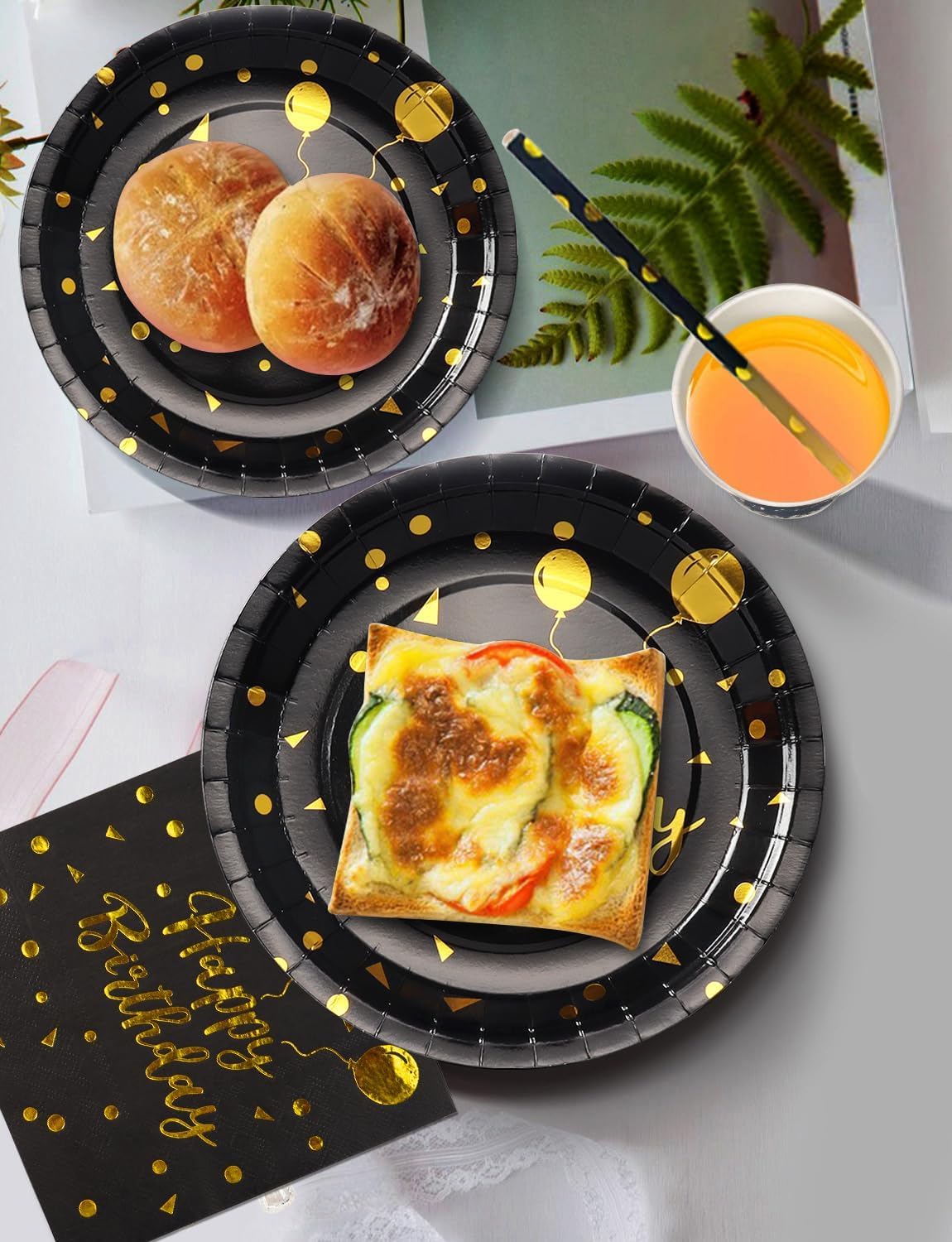 Nkaiso Compleanno Stoviglie per Feste, 20 Ospiti Nero Oro Stoviglie Carta Set Include Piatti di Carta Tovaglioli Tazze Riutilizzabili Stoviglie Decorazioni per Feste per Bambini