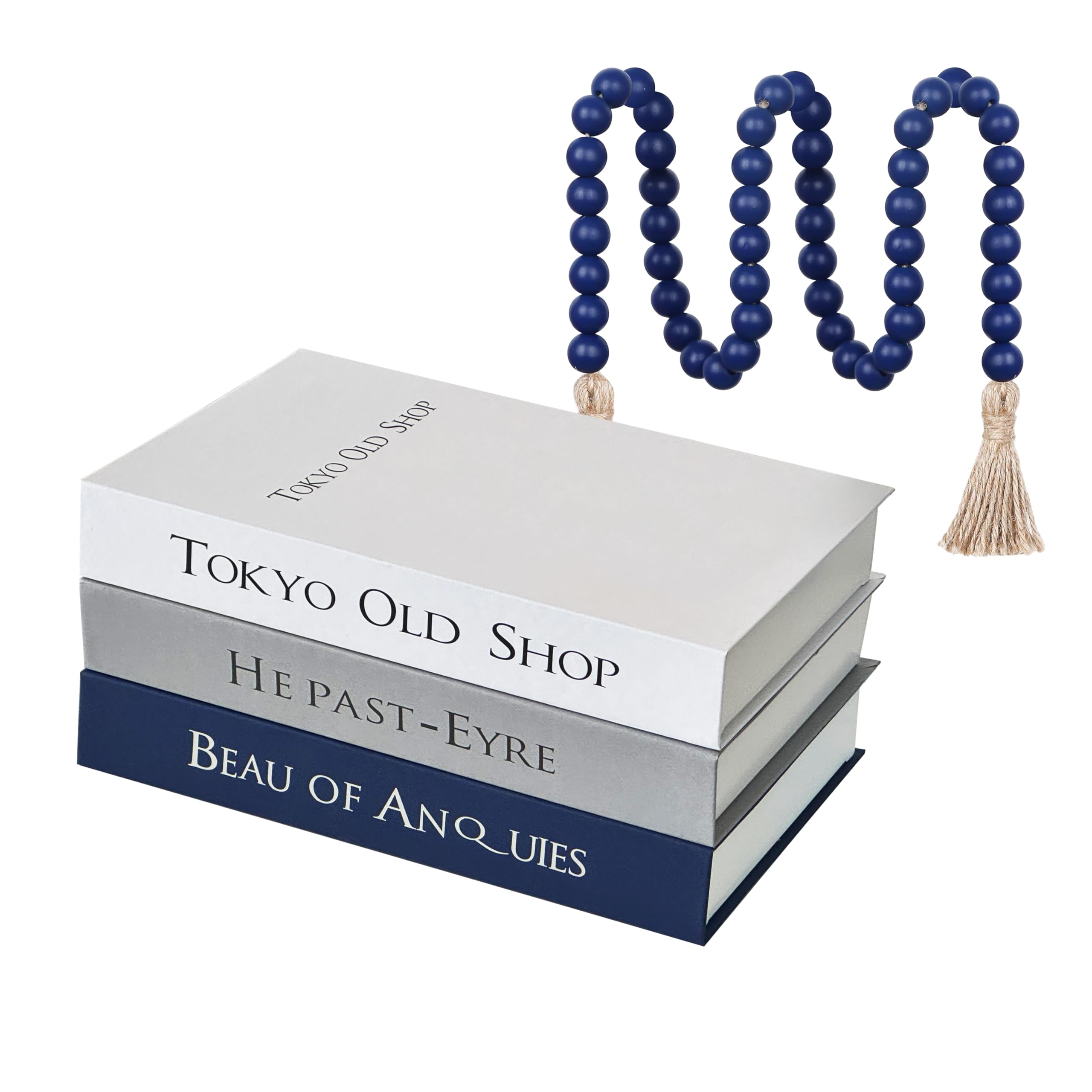 Livre déco bleu marine et perles de bois pour salon chaleureux