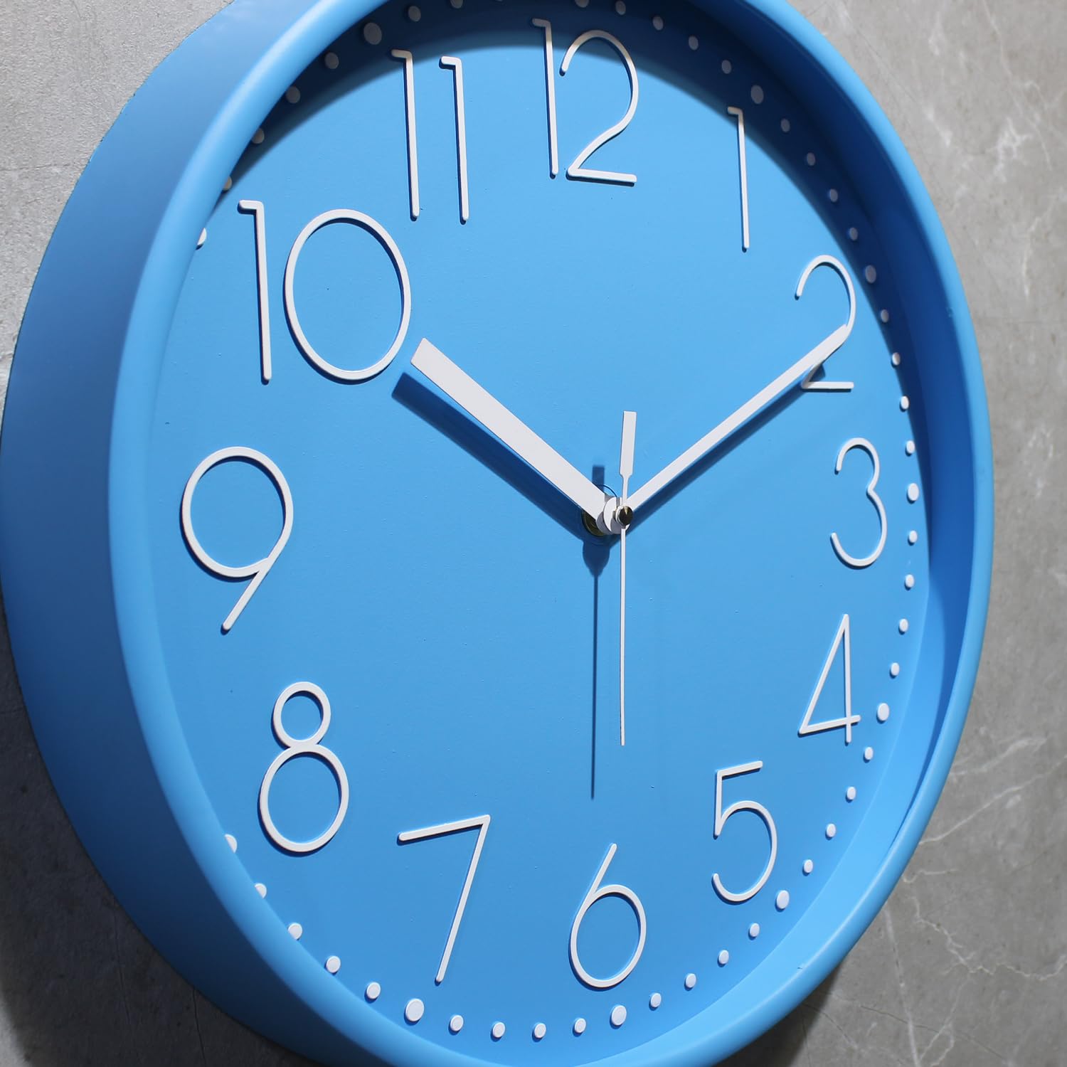 Amazon Brand - Solimo 12-Inch Quartz Plastic Analog Wall Clock