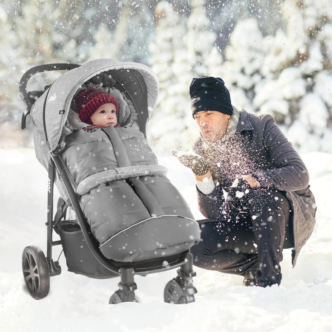 Joie Litetrax Set de Carrito Bebé con Saco Térmico | Silla de Paseo Ligera y Compacta con Suspensión Flex - Plegable con una Mano - Capota UV 50+ - Ruedas Antipinchazos - Pebble