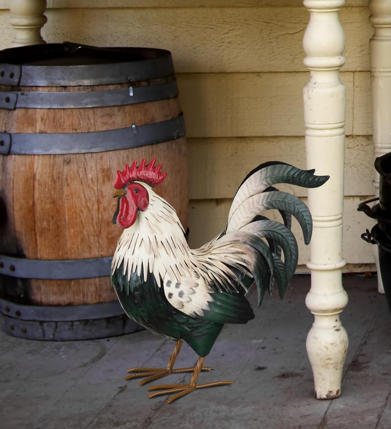 Regal Art & Gift Handcrafted Metal Rooster Statue, Weather-Resistant Farmhouse Yard Art, Indoor/Outdoor Garden Sculpture, Detailed Feather Design, Decorative Bird for Home & Garden, Verde, 14" Height