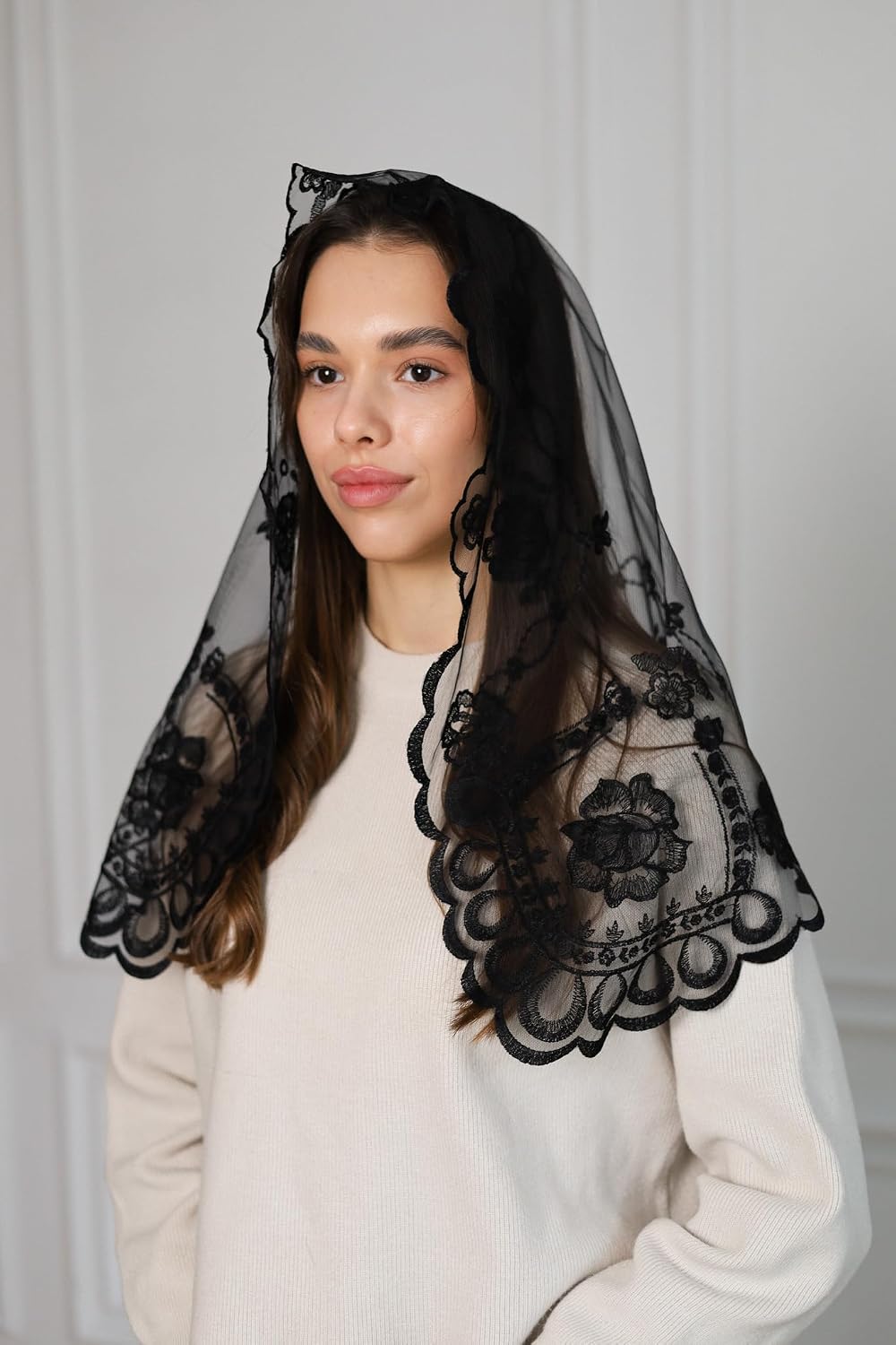 Women's Soft Tulle Veil with Elegant Lace Edge-Lightweight Wedding Chapel Veil-Catholic Church Head Covering