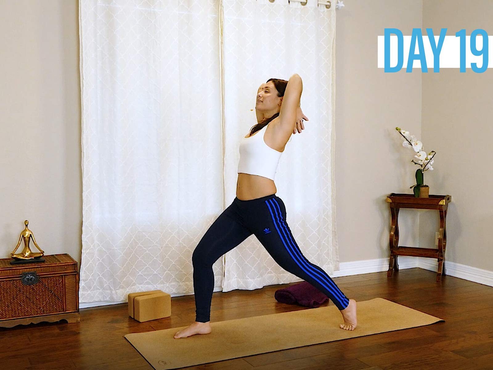 Watch 30 Days of Yoga for Beginners Calm Mind & Body Eliz Fitness