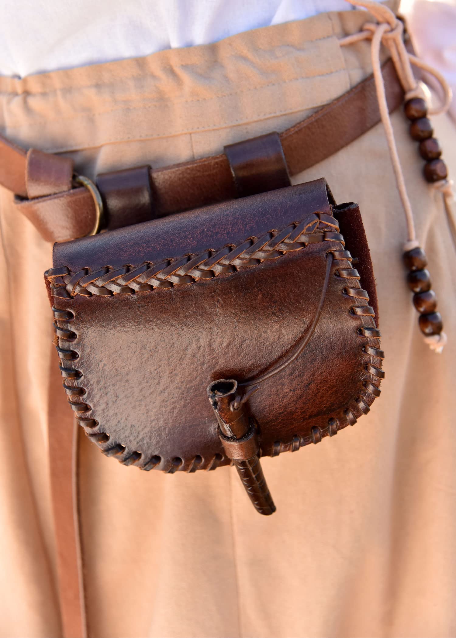 Battle-Merchant | kleine middeleeuwse riemtas van bruin leer | buideltas voor dames en heren in bruin | Wikinger re-enactment lederen riemtas