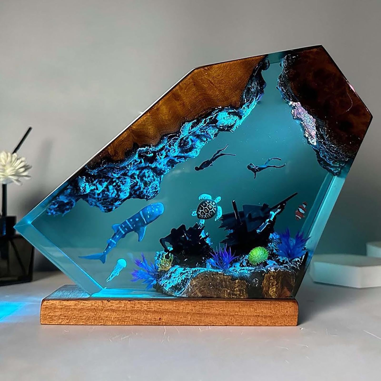 Lámpara de mesa Diver, luz nocturna de resina con decoración de tortuga y océano, lámpara de madera Art Deco para el hogar, oficina, dormitorio, regalo