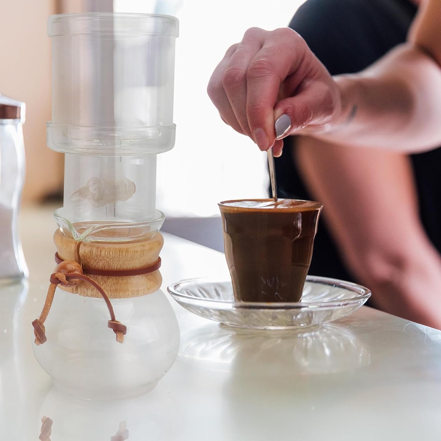 Cold Brew Coffee Maker Glass Drip Pot Multi-functional Iced Coffee Kettle with Storage Container Manual Brewing Suitable for Home and Office Use