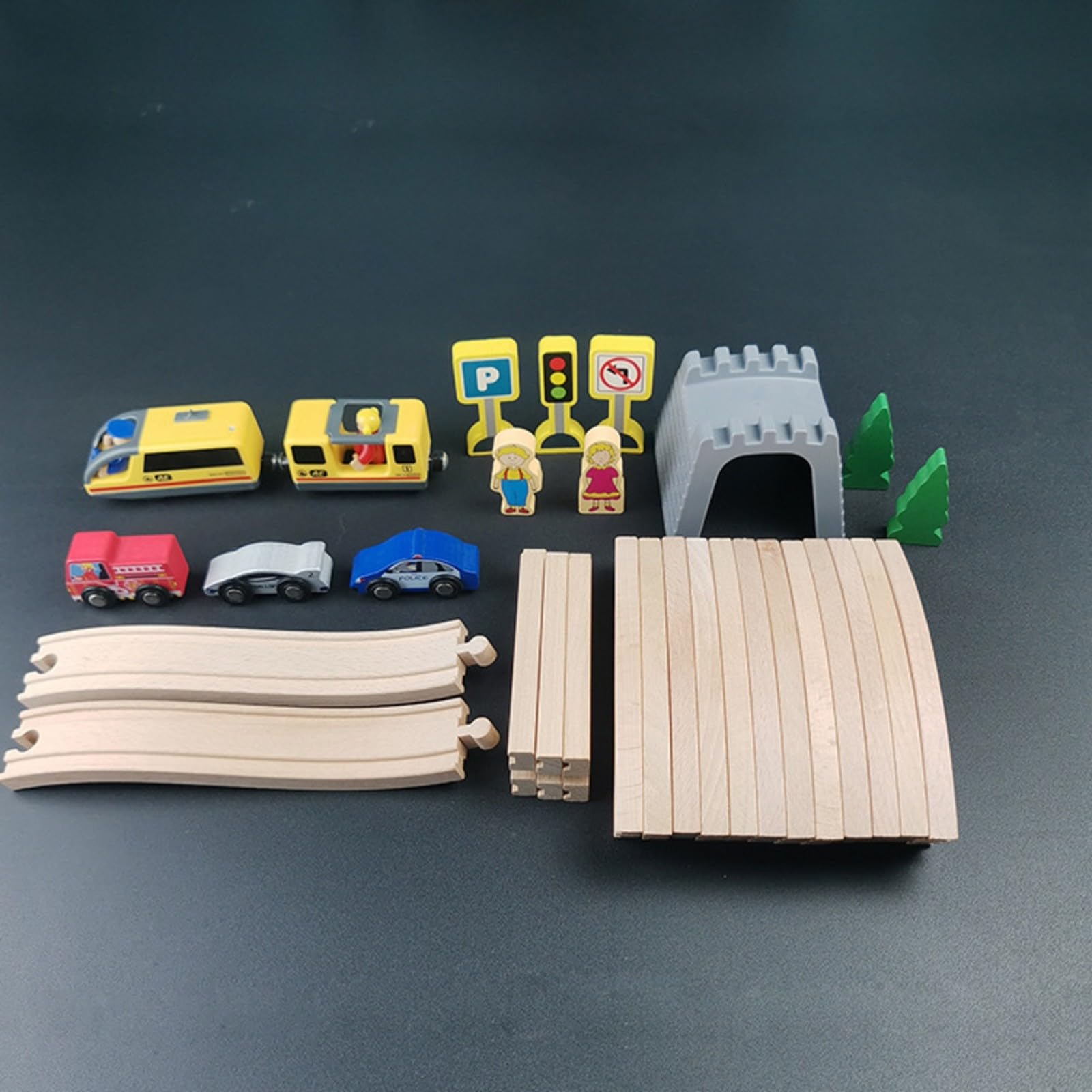 Almencla Pista con Trenetto Batteria e Personaggi Per Bambini, Creativo, Set Ferrovia in Legno con Accessori Città, Apprendimento Del Pensiero Spaziale