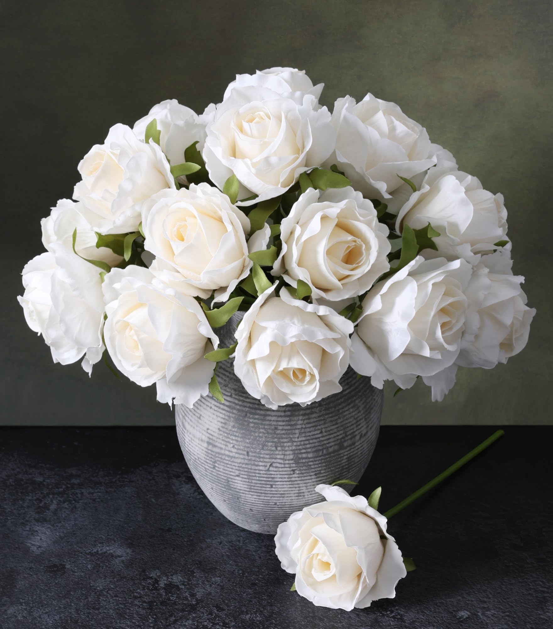 Ivydale 18pcs White Roses Artificial Flowers, Fake Roses Silk Flowers with Stems Realistic Bouquet for Valentine's Day Wedding Party Home Decoration DIY Centerpiece Floral Romantic Gifts