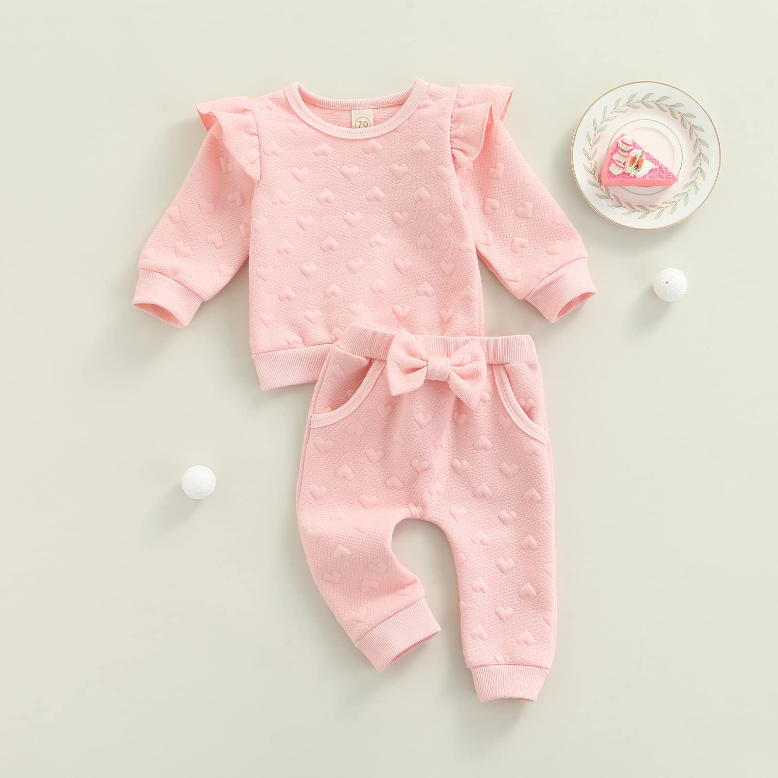 QHQQXN Outfit Pantaloni Sportivi per Bambina Completi con Stampa di Cuori Carini Top a Maniche Lunghe con Volant e Pantaloni Set Completo per San