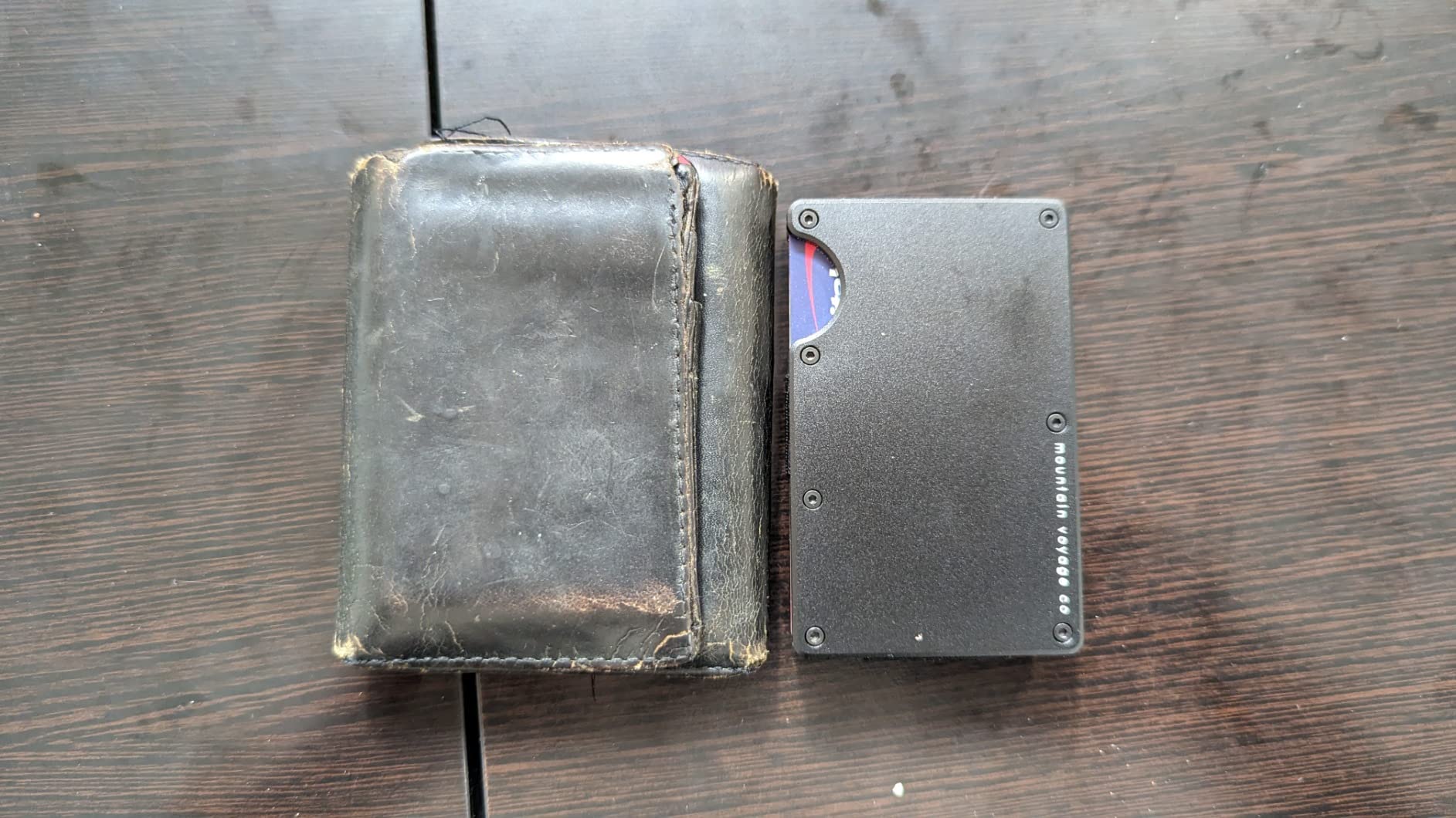 8/mo Finance Mountain Voyage Minimalist Wallet for Men Slim RFID