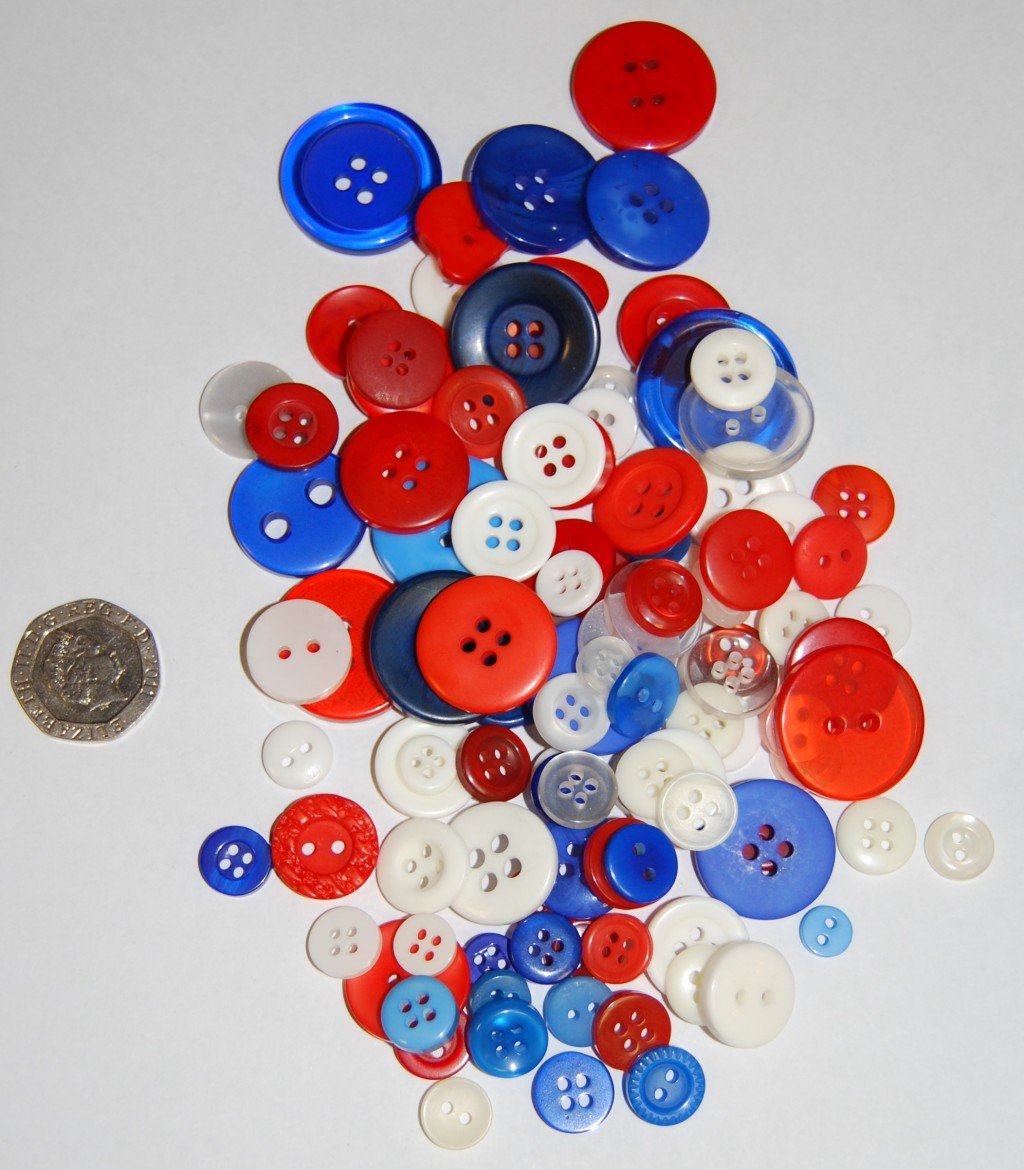 celloexpress Pack of 50g - RED, WHITE & BLUE BUTTONS - Mixed Sizes of Various Red, White and Blue Buttons for Sewing and Crafting