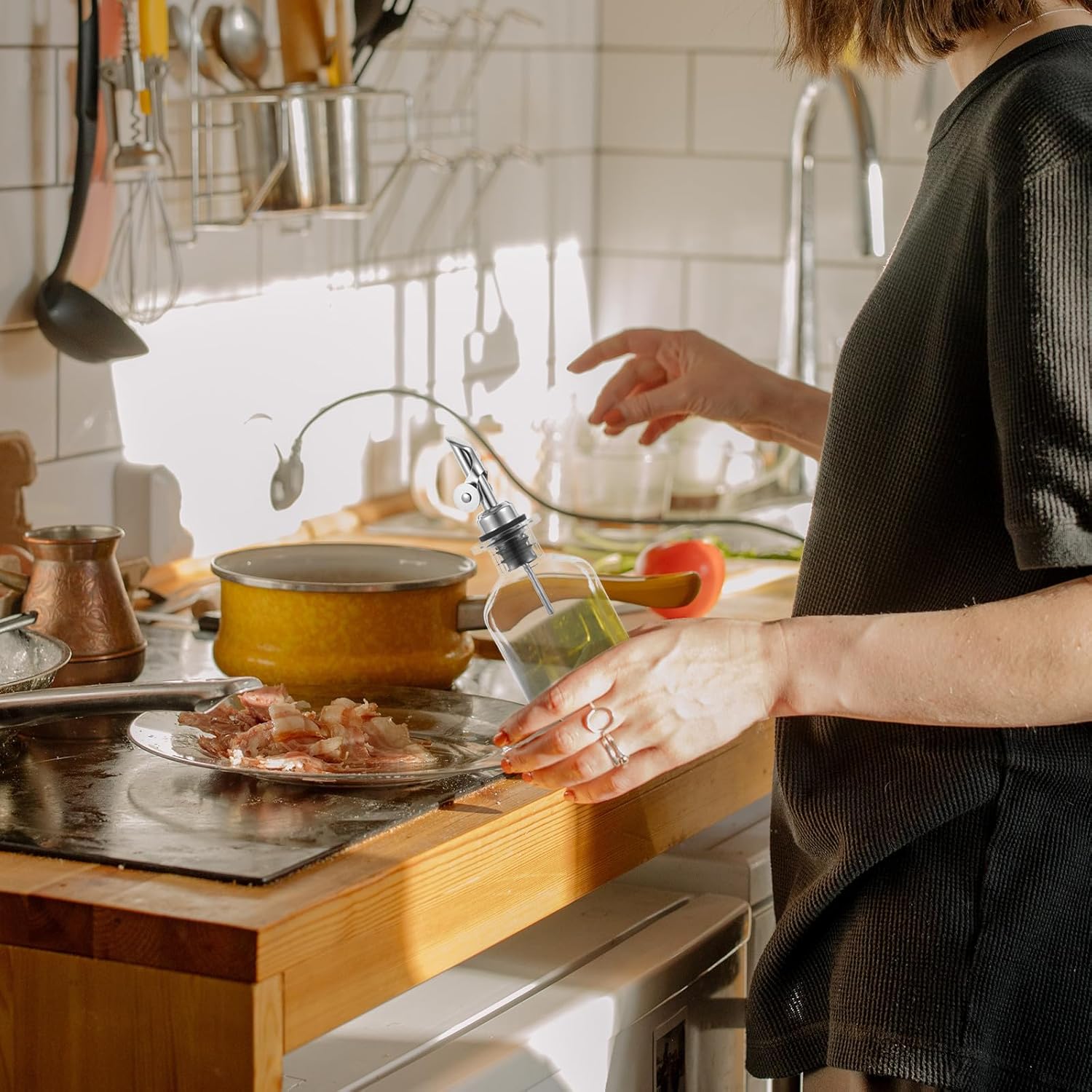 jojofuny Glass Olive Oil Dispenser Bottle 350ml with Automatic Open-close Silver Spout, 2pcs Vinegar and Soy Sauce Glass Bottles for Kitchen Cooking and Dressing