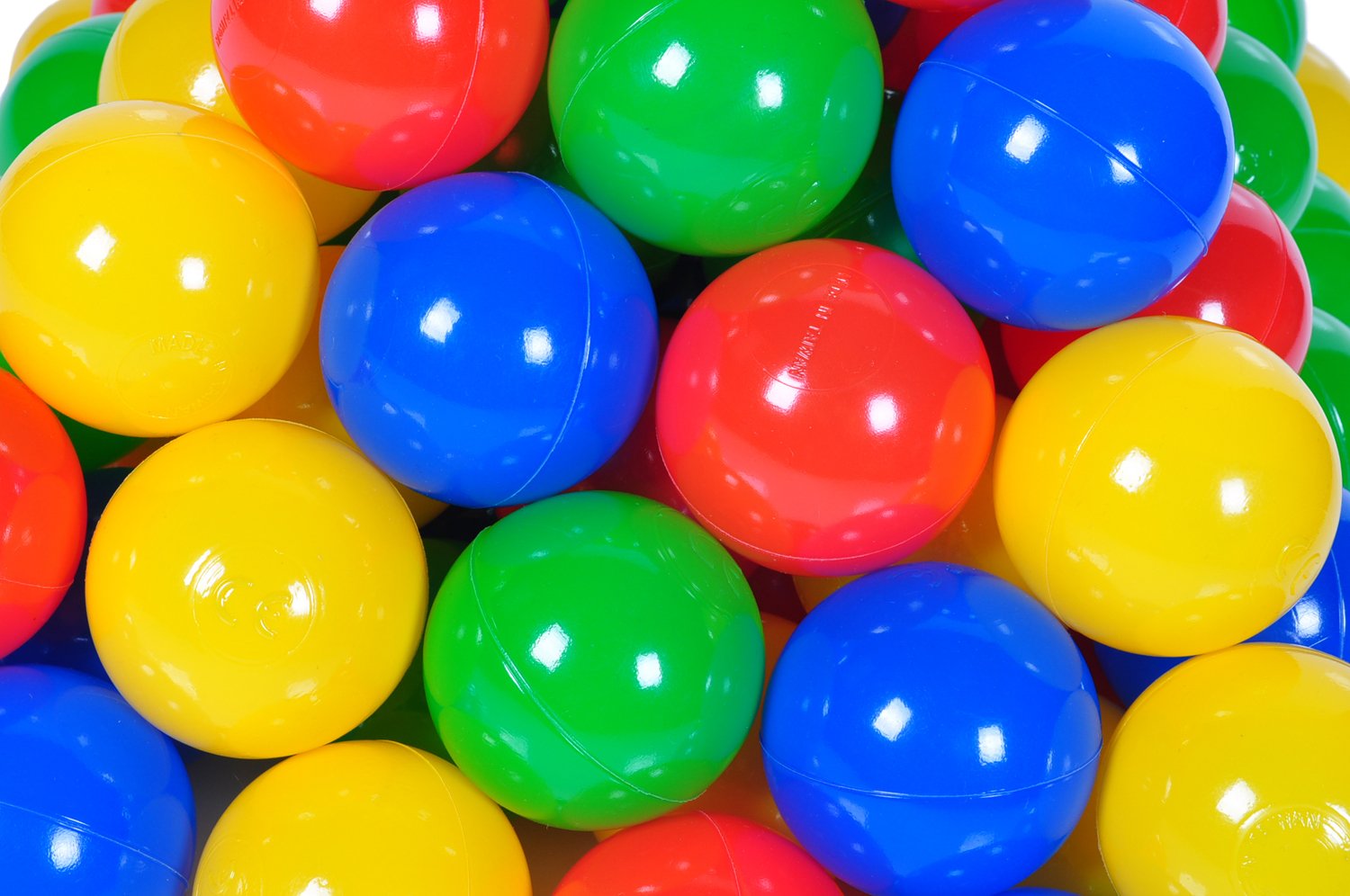 Das Knorrtoys Bälleset mit 100 bunten Bällen in typischen Kleinkindfarben.