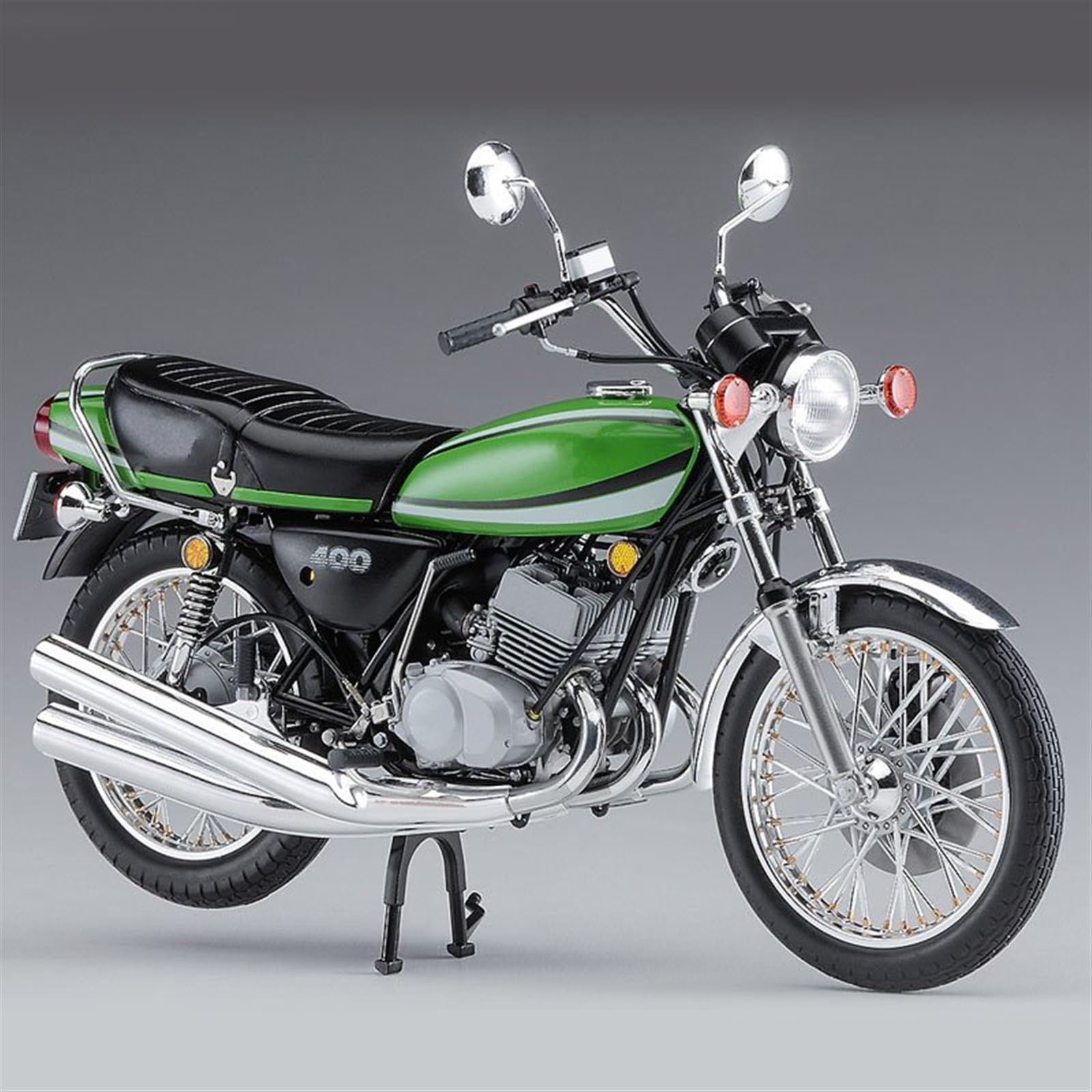 1/12スケール　カワサキKH400ノーマル　プラモデル完成品 1/12スケールカワサキKH400プラモデル完成品(スポークは細い物に