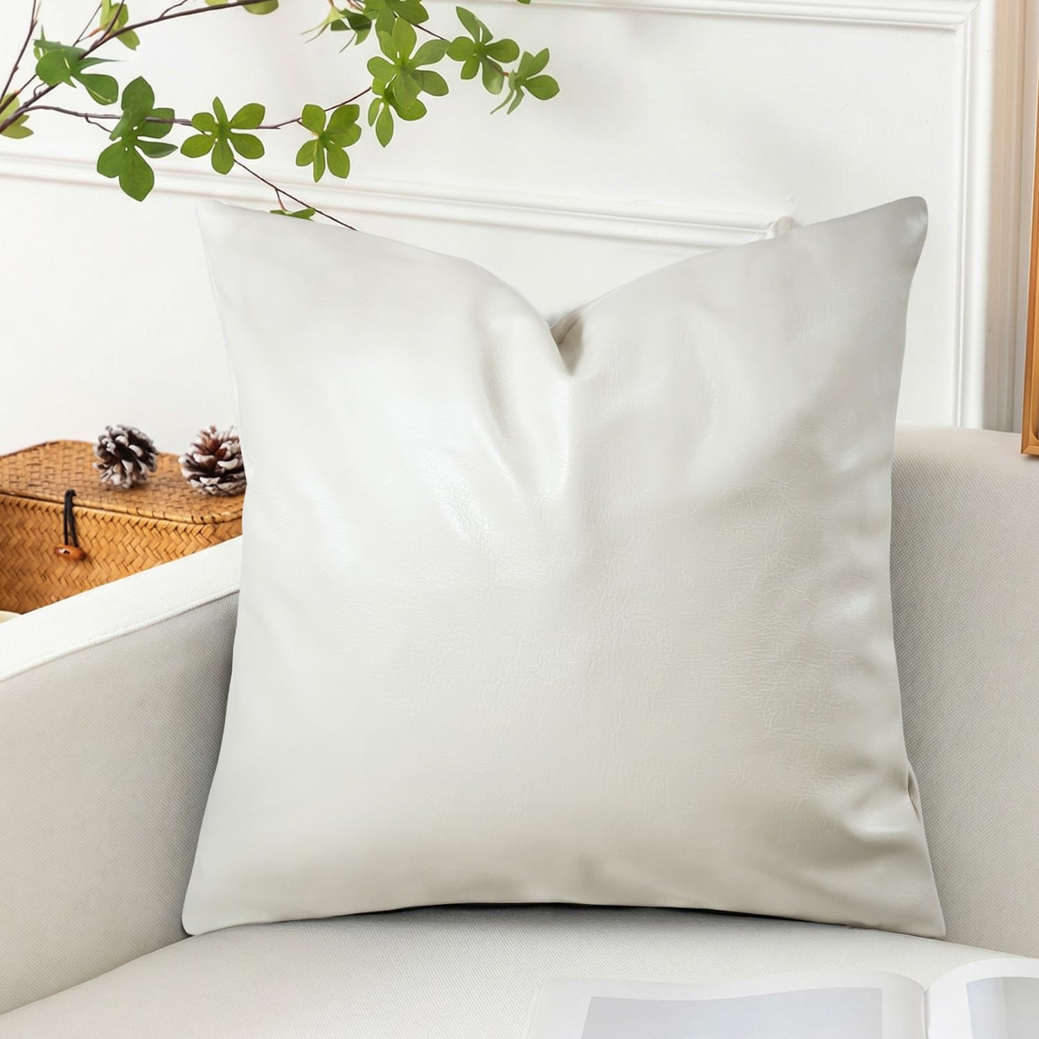 ZEaink Faux Leather Sofa Cushion Pillow Cover 40x40 /45x45/50x50 cm Waterproof Throw Pillow Cover with Zipper Modern Decorative Pillow Cases for Sofa Couch Bedroom Living Room(White,40x40 cm)