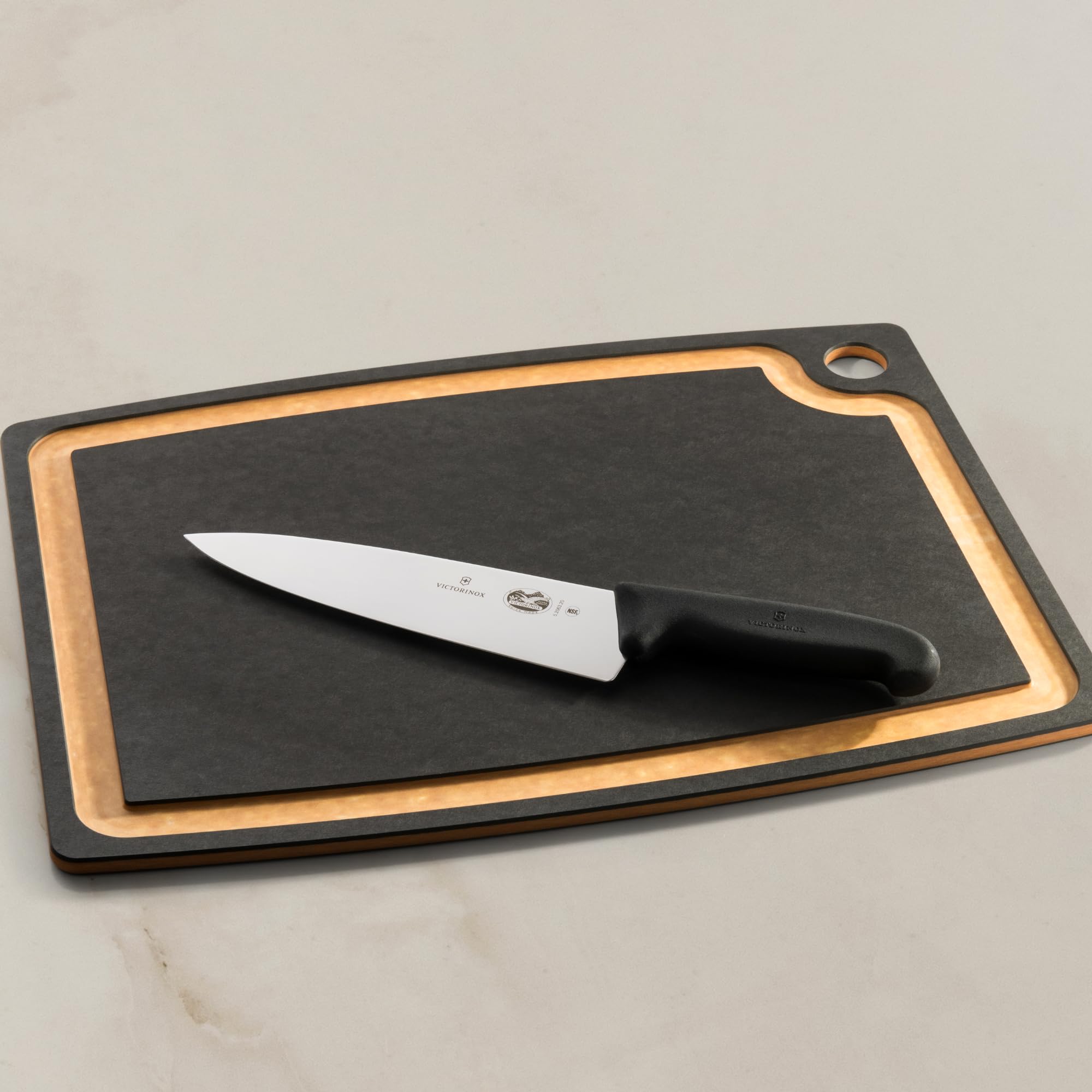 Victorinox 5.2063.20, coltello per sfilettare in acciaio inox da 20 cm, nero, standard