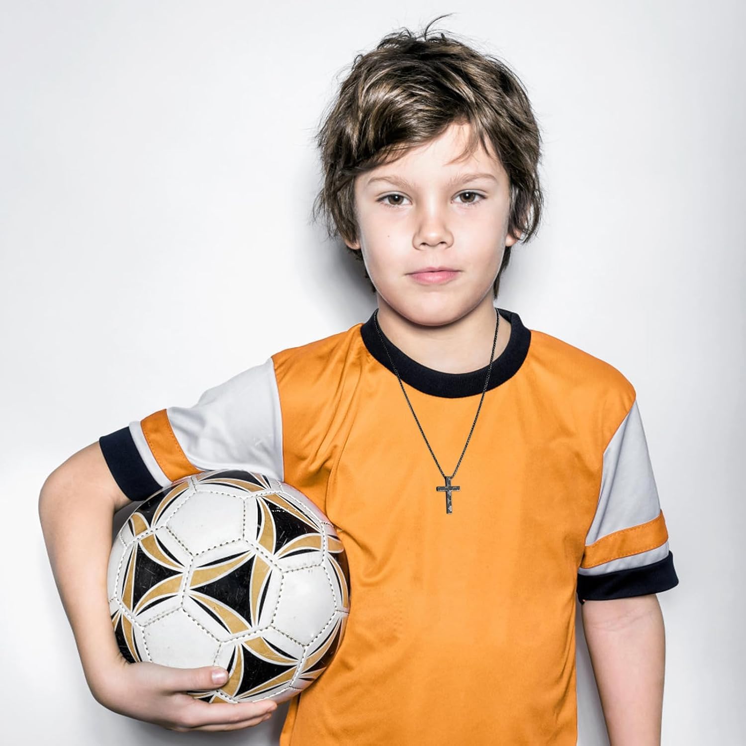 Collar de Fútbol Nymora para Niños - Regalos de Fútbol para Niños de 10 y 16 Años - Collar Deportivo con Colgante de Cruz y Fútbol - Collares para Niños, Idea de Regalo
