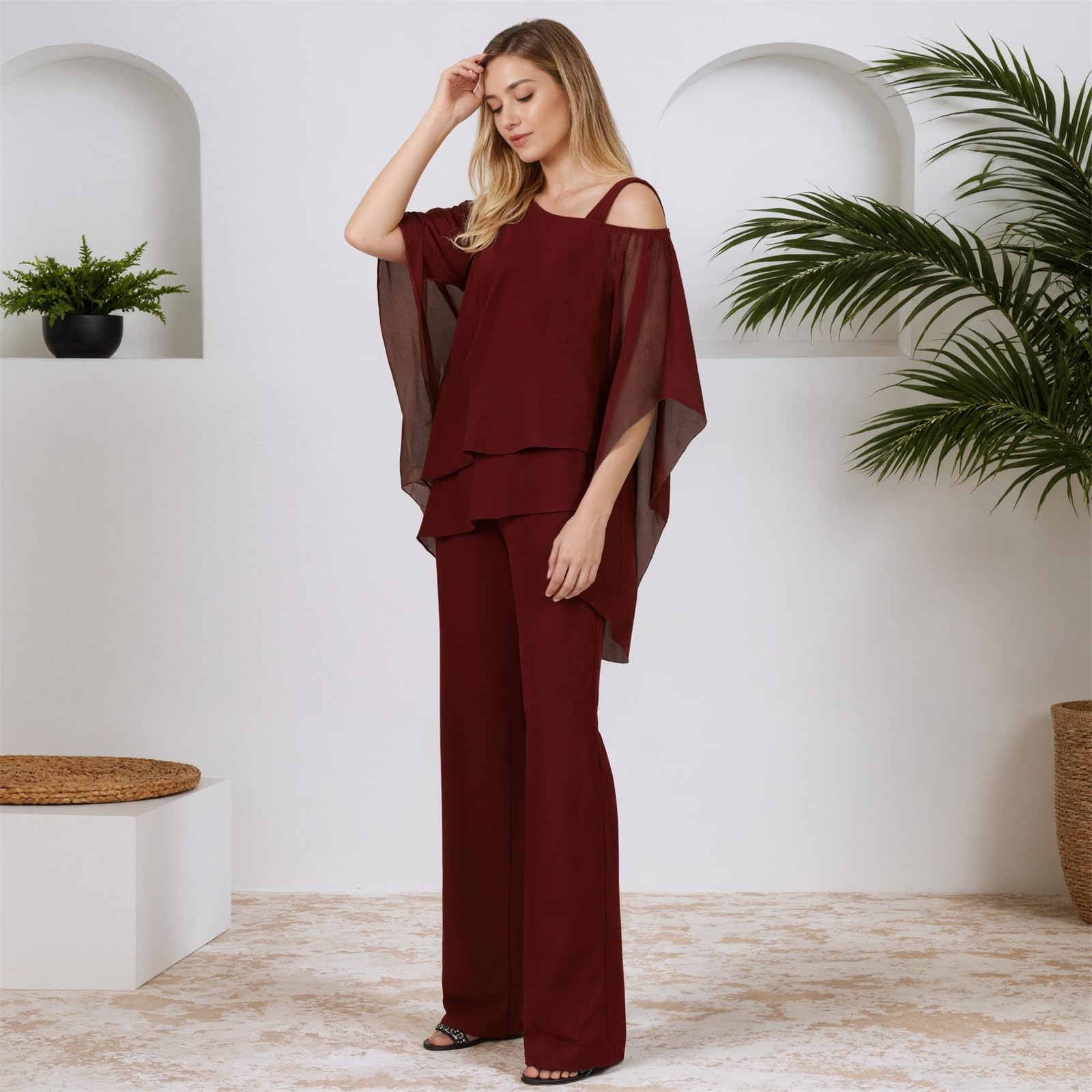 Generico Completo Elegante da Donna: Top in Chiffon a Strati e Pantaloni a Gamba Larga – Leggero, Casual-Chic e di Tendenza – Completo 2 Pezzi Fluido e Asimmetrico