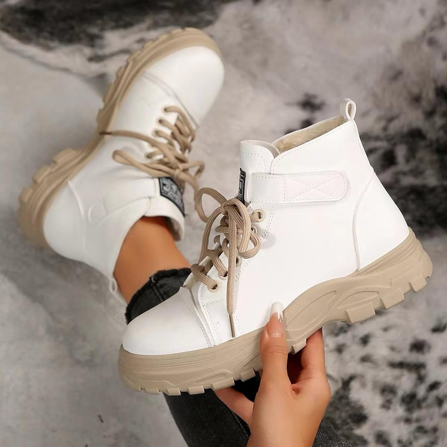 Women Waterproof Snow Boots Short Barrel Lace Up Thick Sole Comfortable for Winter Outdoor Activities Insulated Design