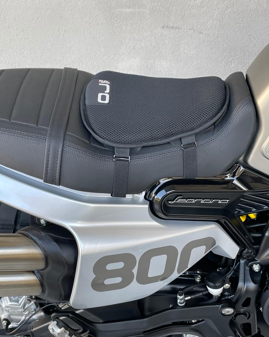 OJ Cuscino in Gel COMFORT 3D per Sella Moto e Scooter, 3D Mesh Traspirante, Base Antiscivolo, con Cuffia Antiacqua, Disponibile in 3 Misure (Large)