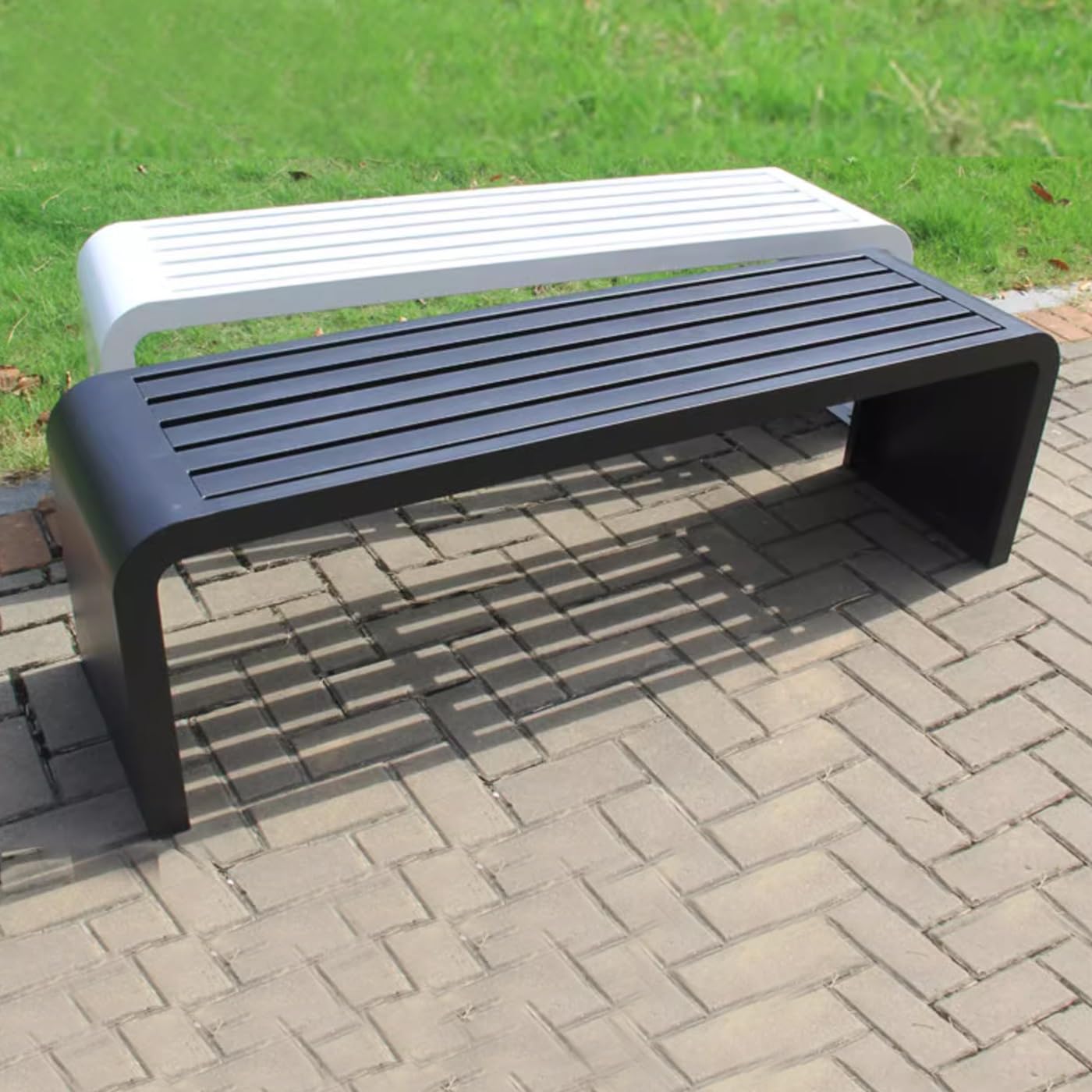 Banco de jardín resistente a la intemperie para 2 personas, 660 libras, construcción de metal, color amarillo, perfecto para patios, patios y par (120 cm)