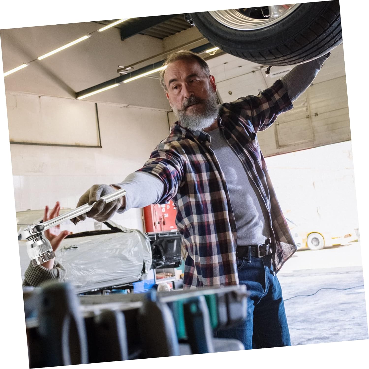 balacoo 4pcs Adjustable Socket Wrench Socket Tool for Nuts Bolts and Fasteners Easy One-handed Grips Damaged Rusty Hardware