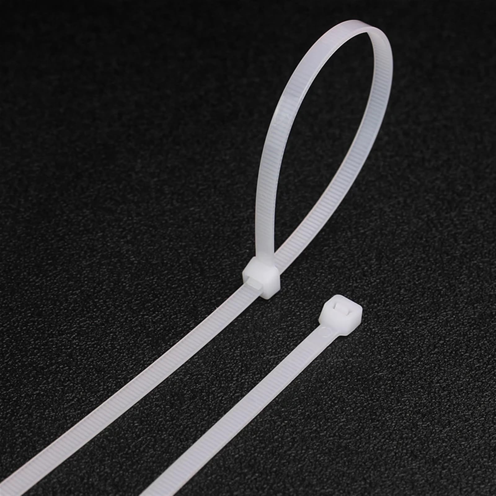 Fascette autobloccanti in nylon Fascetta for cavi da 100 pezzi/borsa in nylon di plastica autobloccante Organizzatore bianco for fissare le fascette for(3.5x400mm(white))