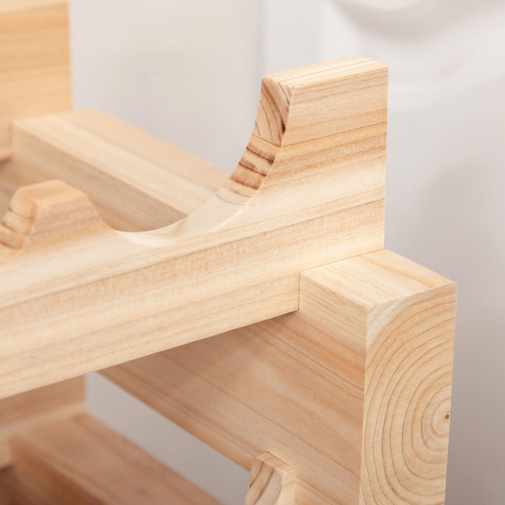 HOMCOM Scaffale Portabottiglie in Legno di Abete, Cantinetta Portabottiglie con 4 Ripiani per 48 Bottiglie e Peso Massimo 60 kg, 114x28x56.5 cm, Legno Naturale