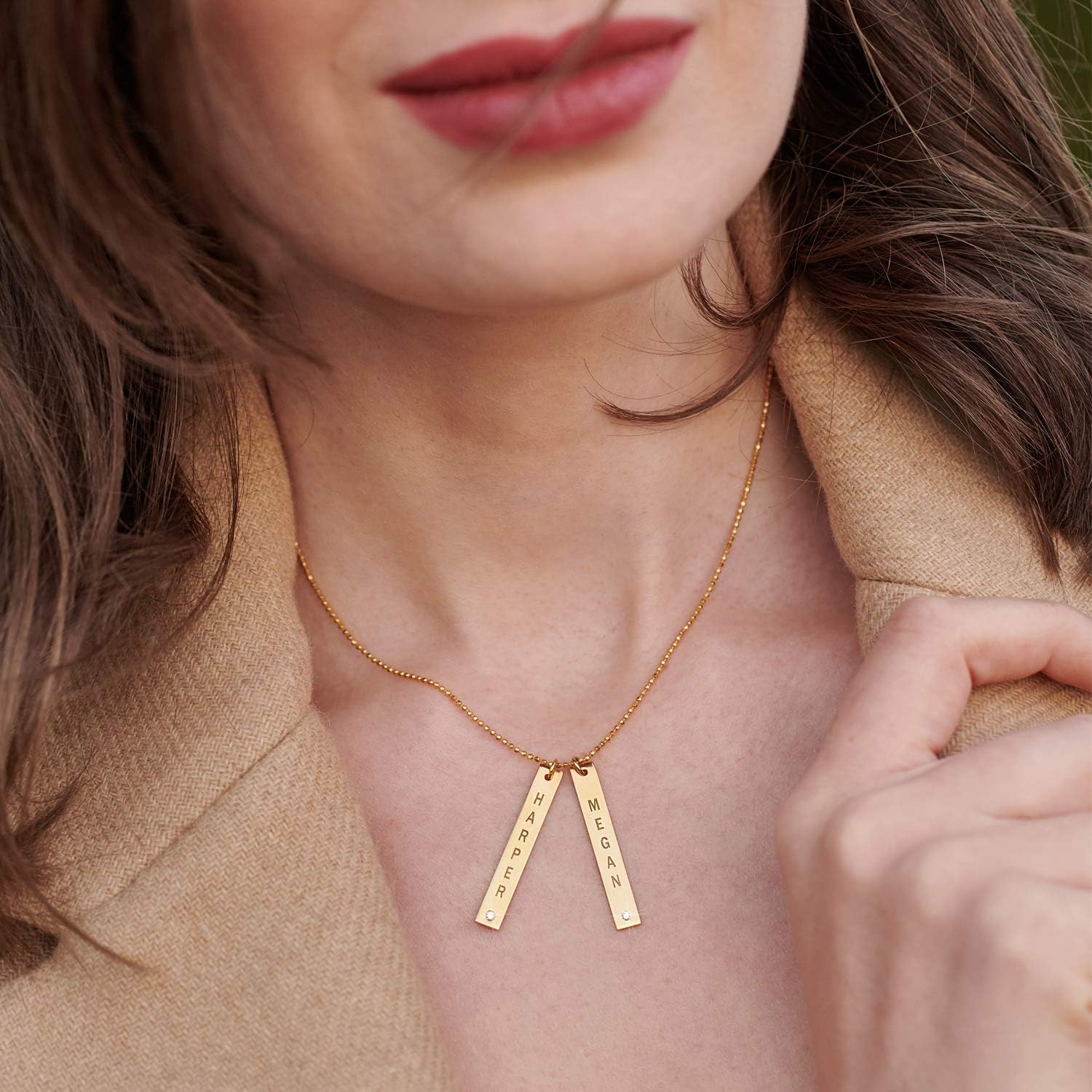 MyNameNecklace MYKA - Personalized Vertical Bar Necklace with Engraved Names for Women, Pendant with Diamond or CZ Stone, Custom Dainty Gift Jewelry for Mom, Grandma