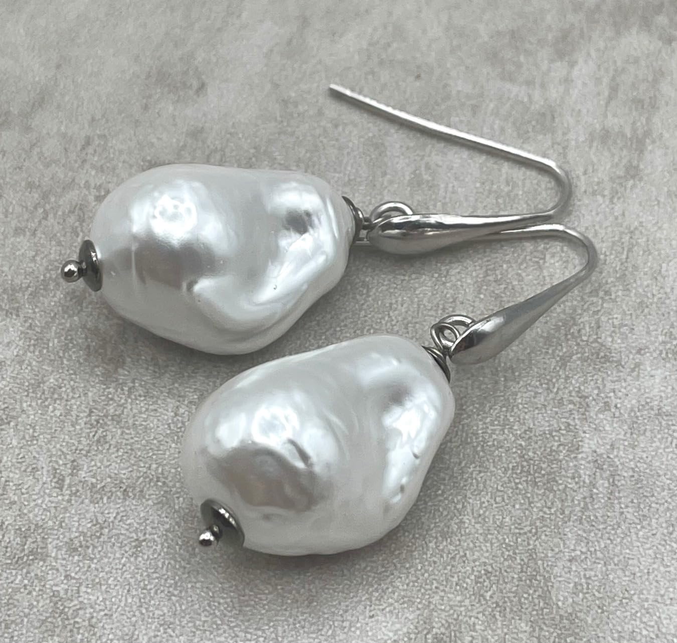 Orecchini con Perle Barocche Bianche in Conchiglia, Pendenti Matrimonio, Argento 925 Italiano, Gioielli Made in Italy, Bijoux Artigianali