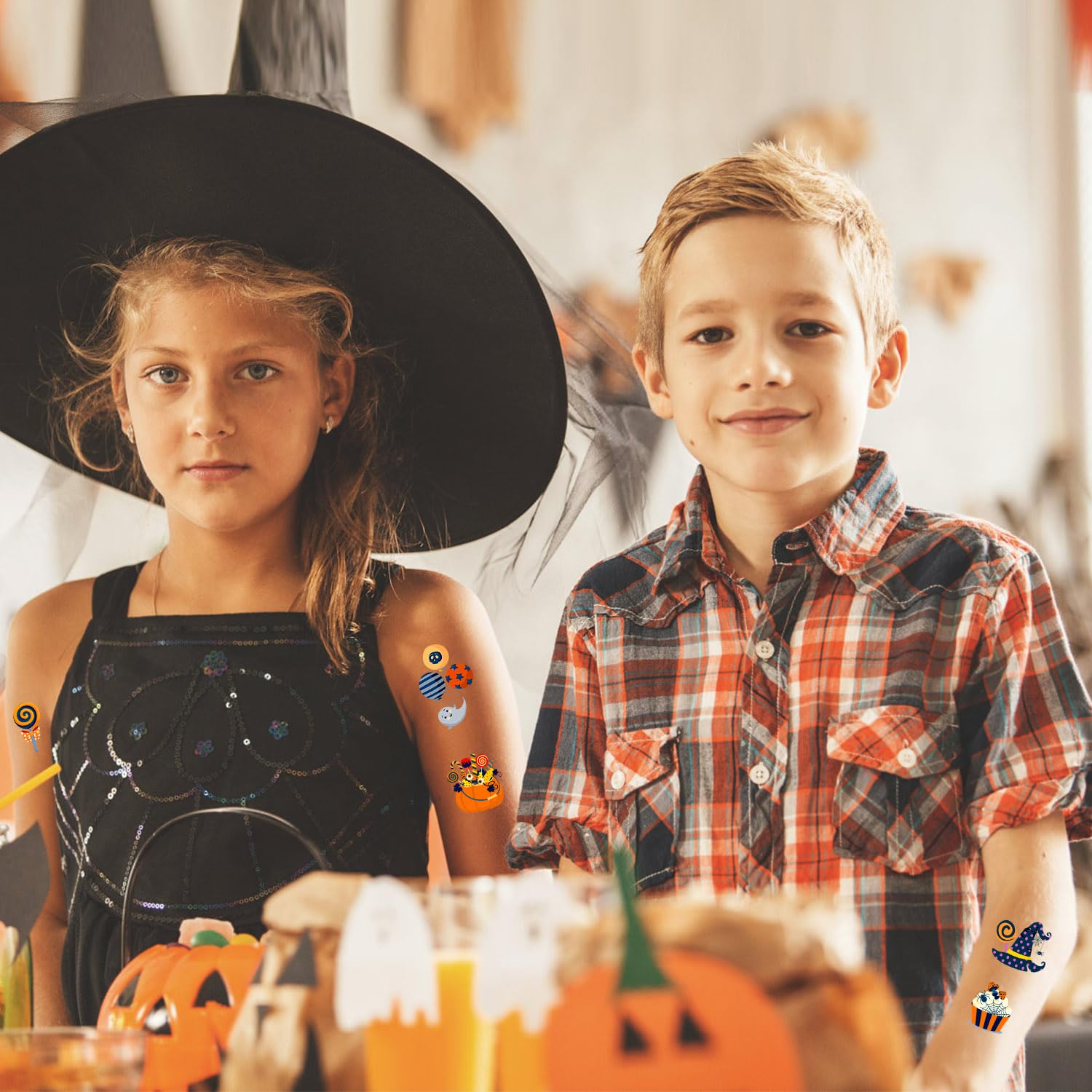 Leesgel Halloween Decorazioni, 50 Fogli Tatuaggi per Bambini Temporanei Zucche/Caramelle/Bat/Ragno, Stickers Gadget Regalo Festa Compleanno Party Giochi