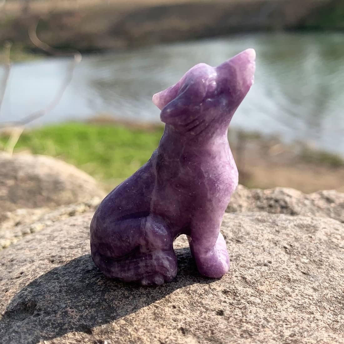 2Inch Wolf Stone Statue,Determined Wolf Polished Healing Crystal Hand-Carved Gemstone Crystal Figurine Animal Collection Sculpture (Amethyst) - Image 4