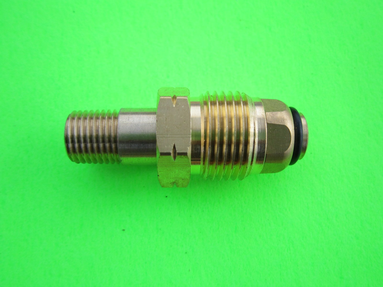 BRASS POL CONNECTOR STEM AND NUT FOR LP GAS