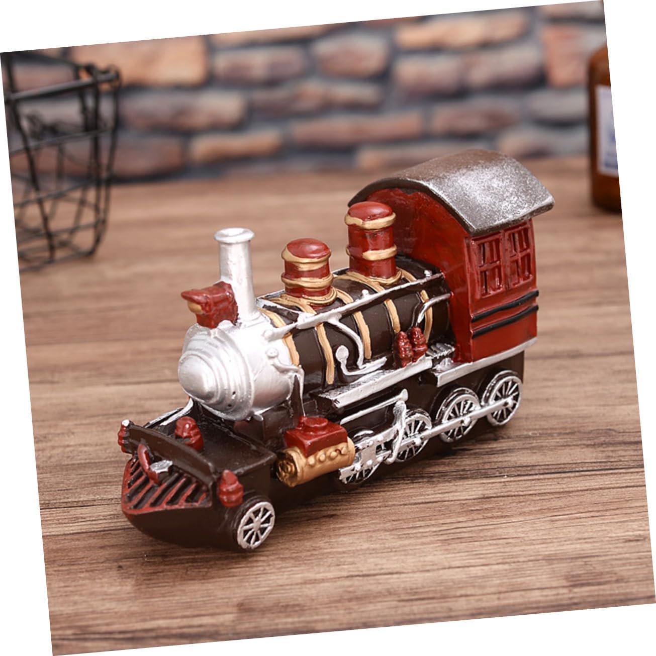 ULTECHNOVO Retro Train Ornament Home Decor Delicate Mini-Train Artware Vintage Locomotive Art Photo Props