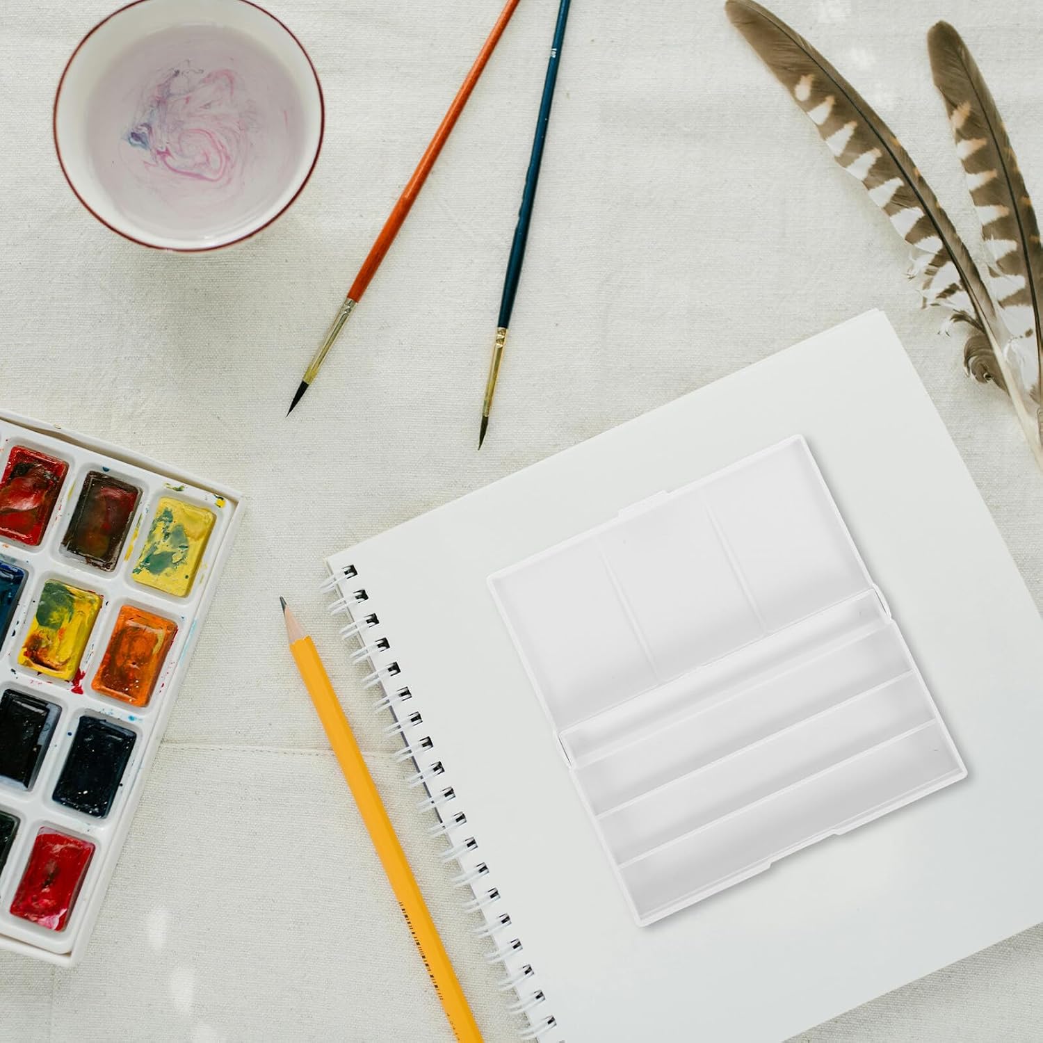 24-Compartment Plastic Paint Palette Tray for Watercolor Acrylic Gouache Artists, Portable Multi-Grid Pigment Mixing Box with Dividers for Travel and Studio Use
