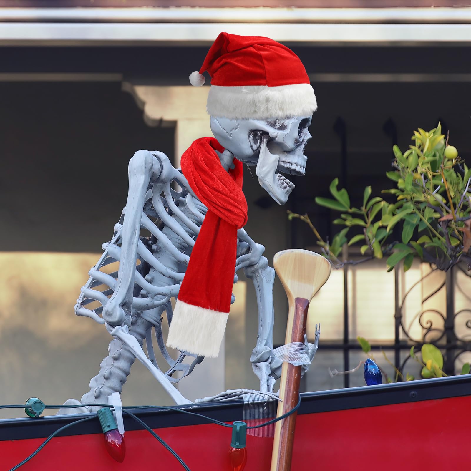 Amazon.com: Evervibe 4 Pcs 12 ft Skeleton Santa Hats and Scarves Giant  Skeleton Costume Accessories Clothes for Christmas Decoration(Long Plush) :  Clothing, Shoes & Jewelry