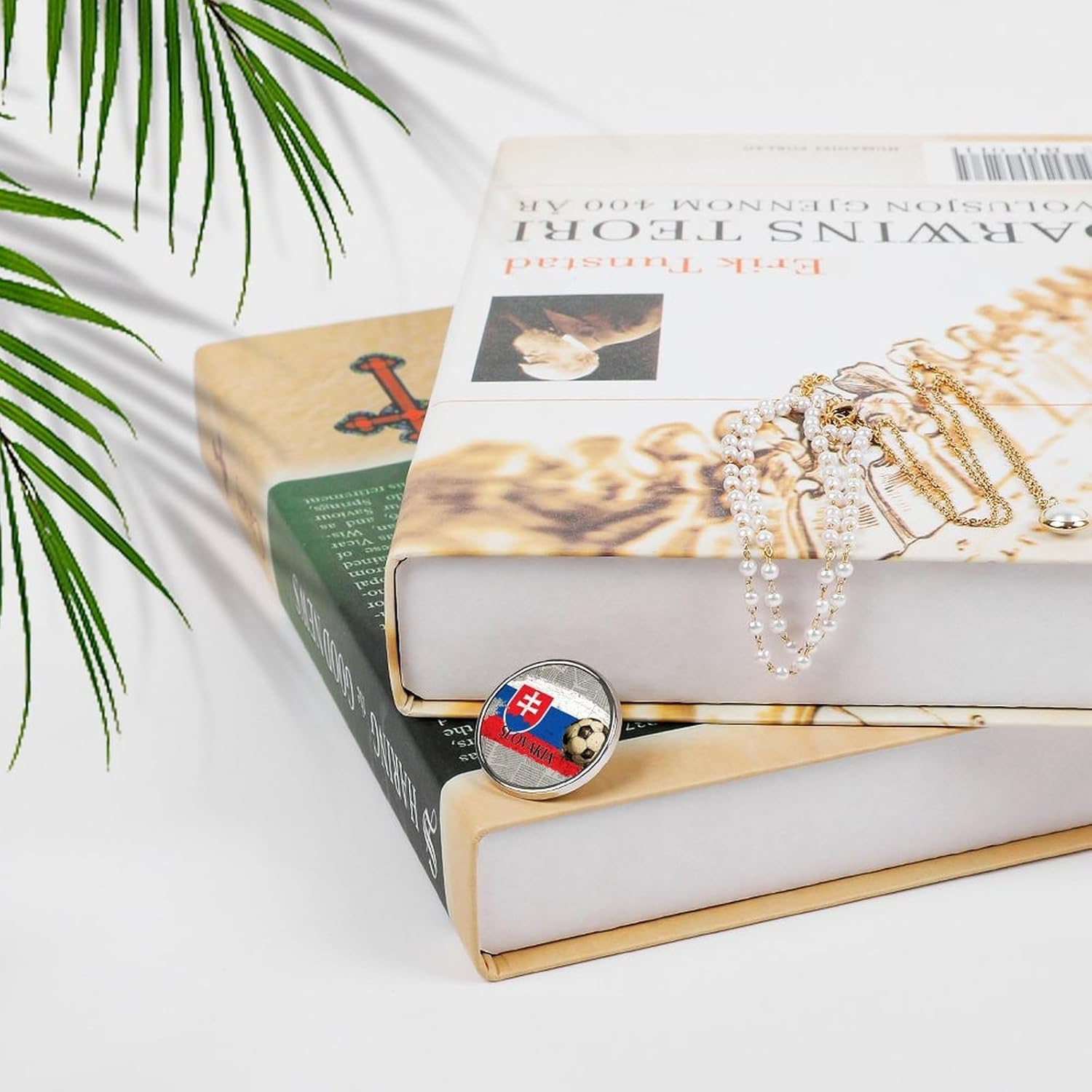 Slovakia Flag Football Pins Sets Sports Player Patriotic Decorations Badge Pin Backpack Pins International Holiday Custom Buttons Modern Lapel Pins Cute Brooch Pin Badges Cloth