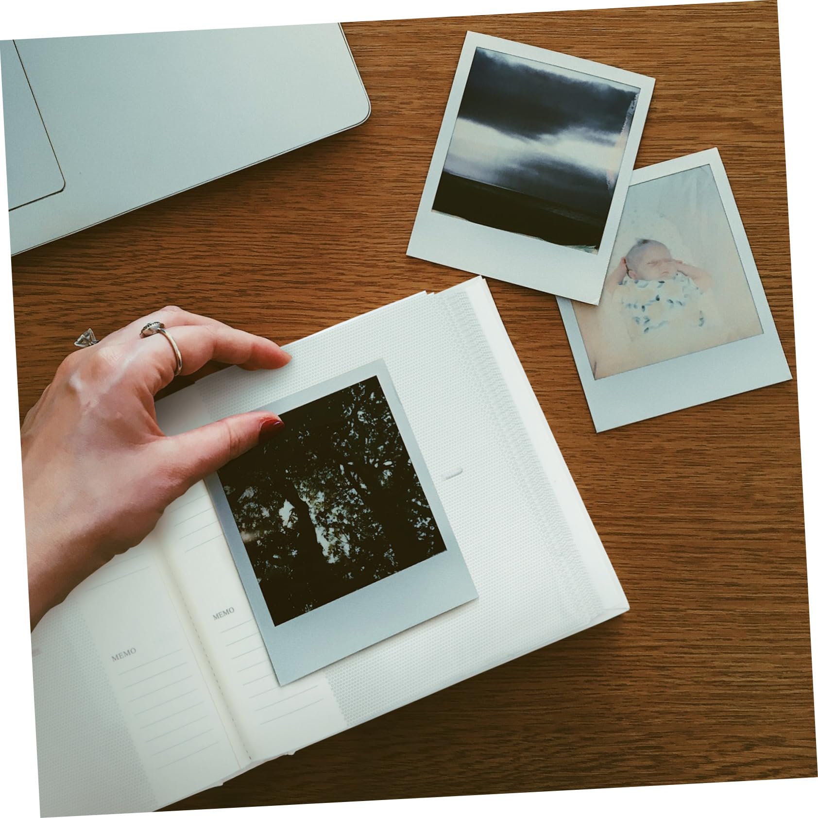 Álbum de Fotos de Bolsillos 200 Ranuras, Blanco Pp | Diseño Inserción y Papel, Formato 4r 6 Pulgadas, Libro Porta Imágenes para Guardar Postales
