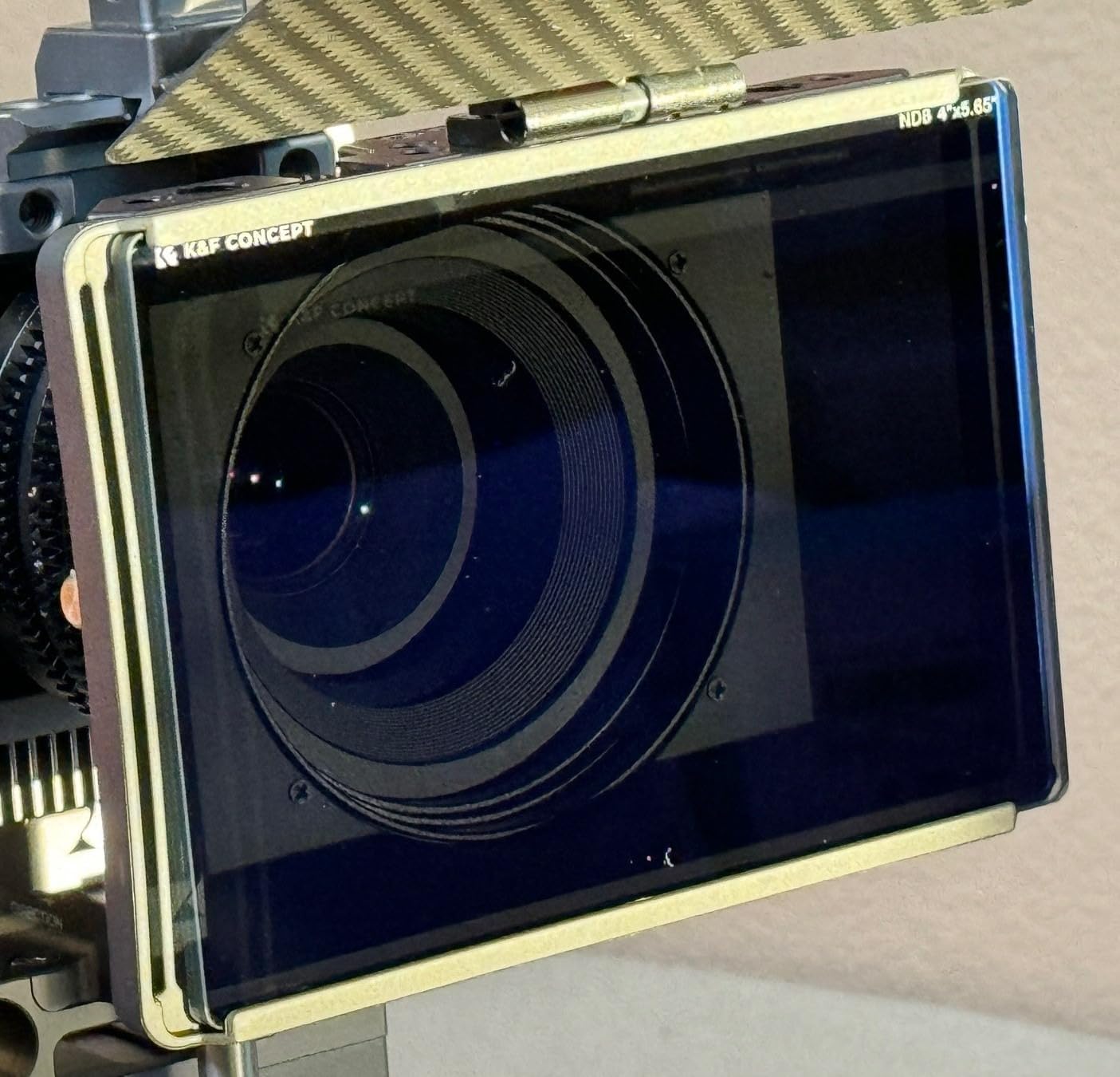 Glassfilter av utmerket kvalitet som gir mer kontroll over eksponeringen i sterkt opplyste scener