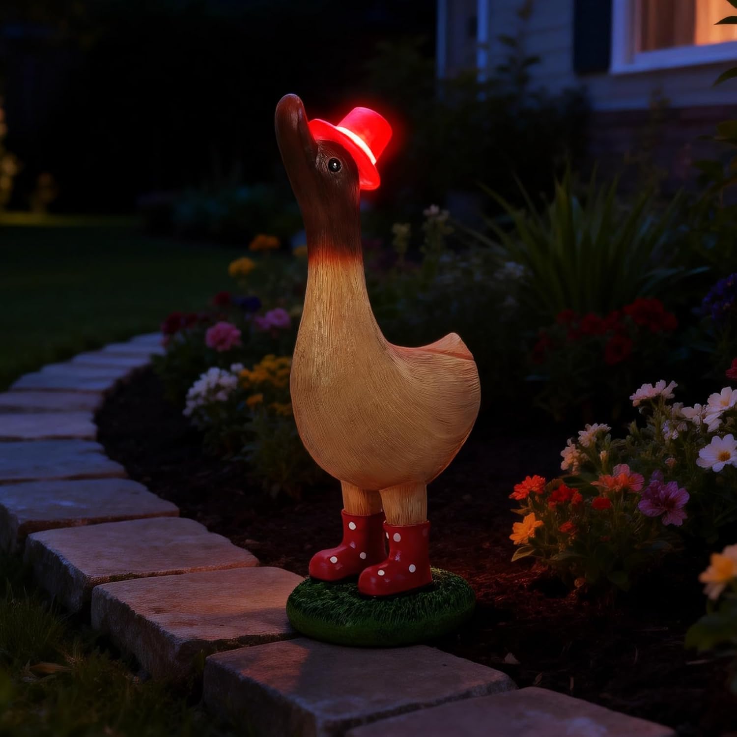 Garden Duck Statues with Solar Hat Light Outdoor Decor, Cute Runner Duck Figurines for Yard Patio Lawn, Animal Ornaments Resin Crafts, Gifts for Women Mom Housewarming