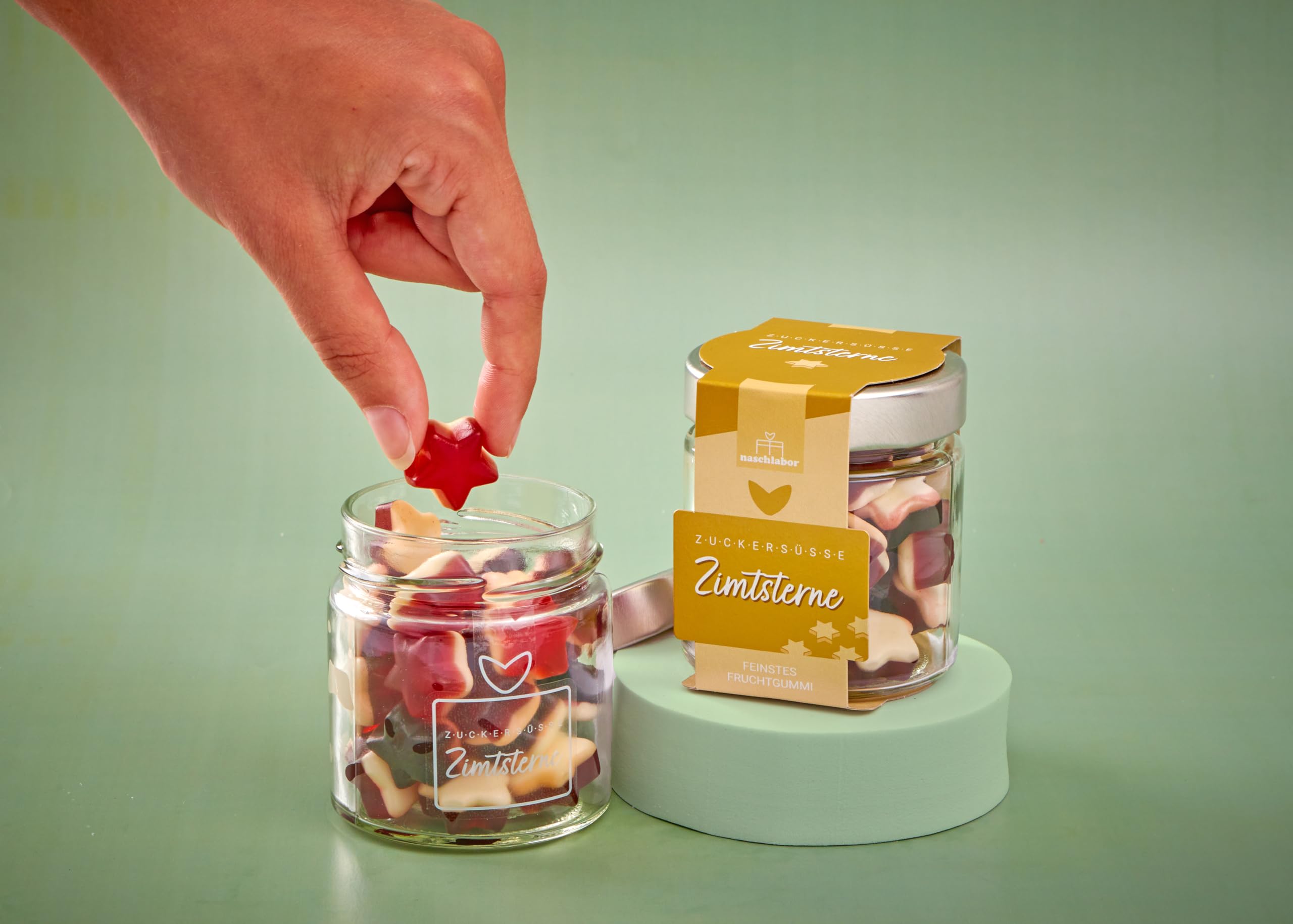 8 Stück Zuckersüße Zimtsterne mit Vanilleschaum 120g | Große Verpackung | Gummibärchen als Zimtstern | Geschenk für Weihnachten | Süße Zimtsterne