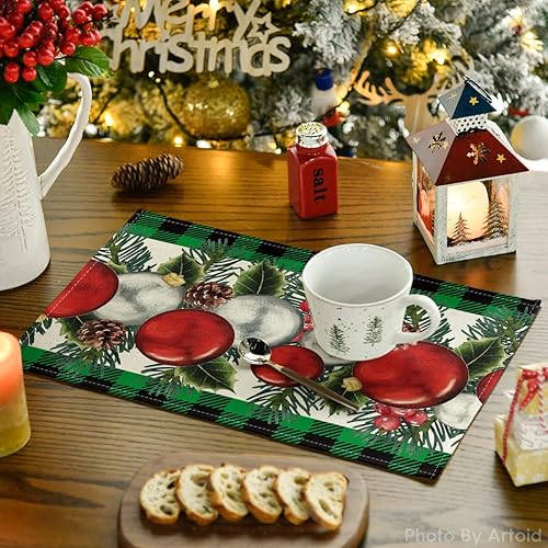 Miniatura 10 de Artoid Mode Buffalo - Juego de 6 manteles individuales de bolas de Navidad con diseño de conos de pino acebo, 12 x 18 pulgadas, para decoración de