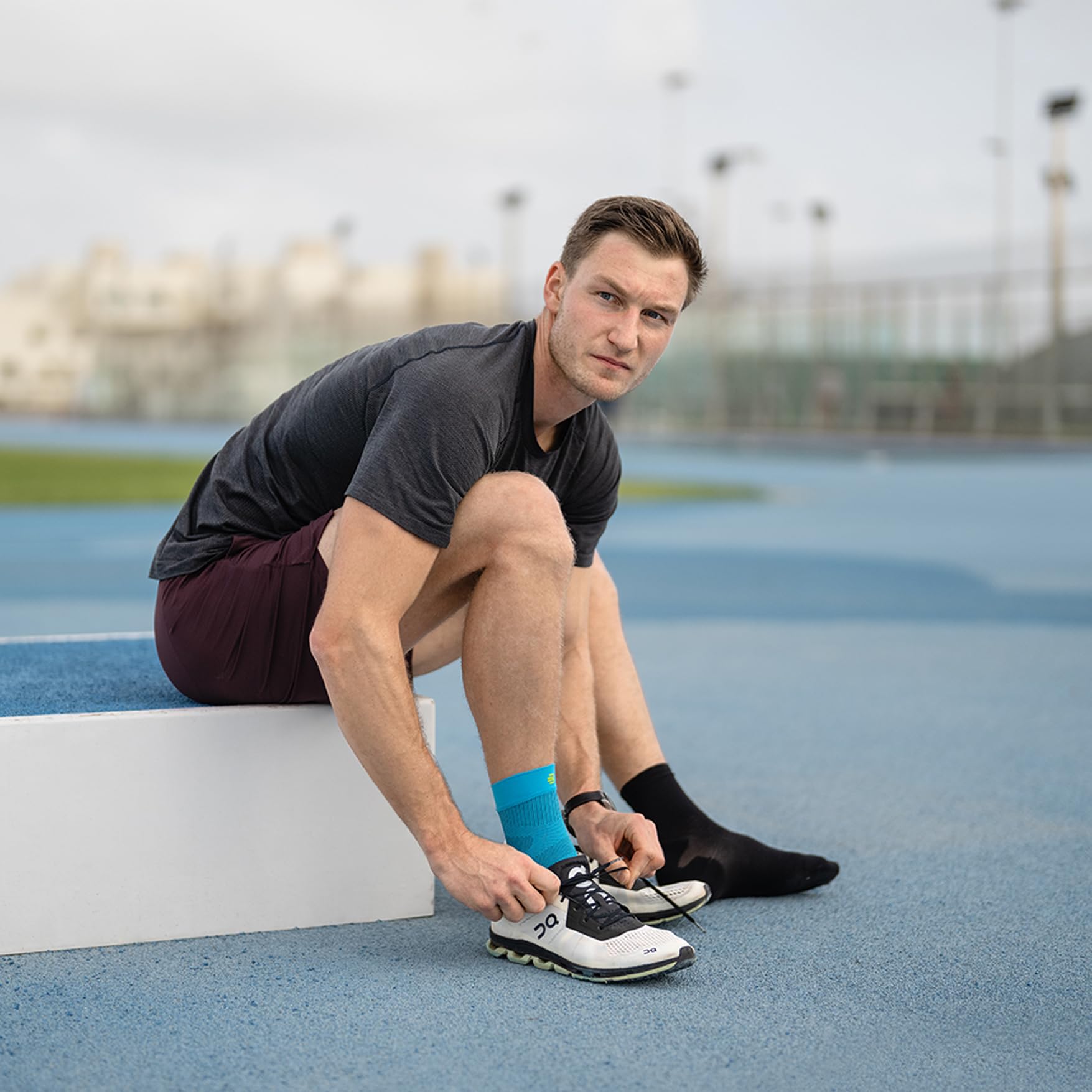 Bauerfeind Funda para el tobillo "Sports Compression Ankle Support", 1 tobillera unisex con compresión, protección para el tobillo para correr, fitness y deportes de pelota, portátil a la derecha e