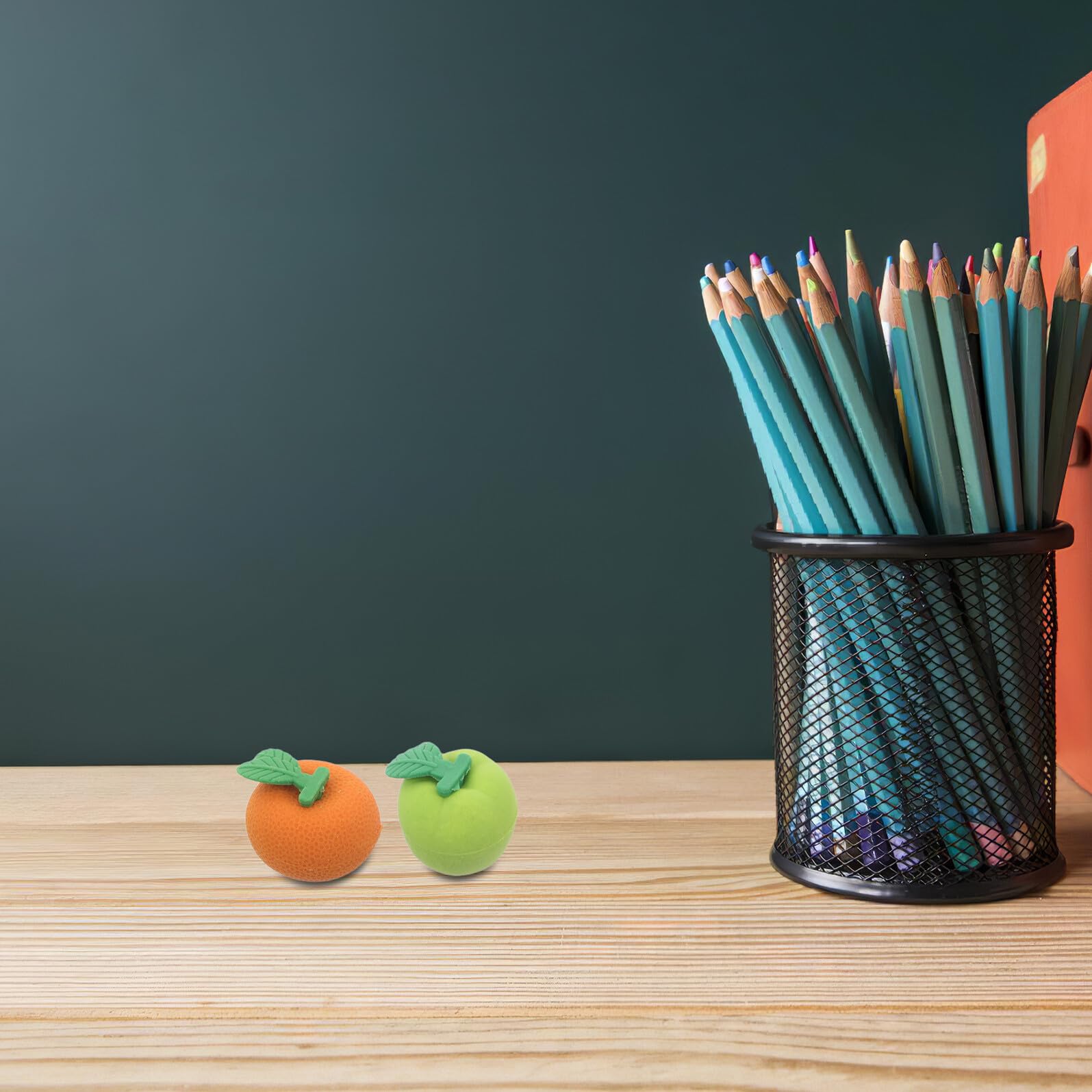 UKCOCO 100pièces Lot de Gommes à Effacer Forme de Fruits Mini Pommes et Oranges pour Garçon Fille Fournitures Scolaires Kawaii Récompenses de Fête Rentrée Scolaire