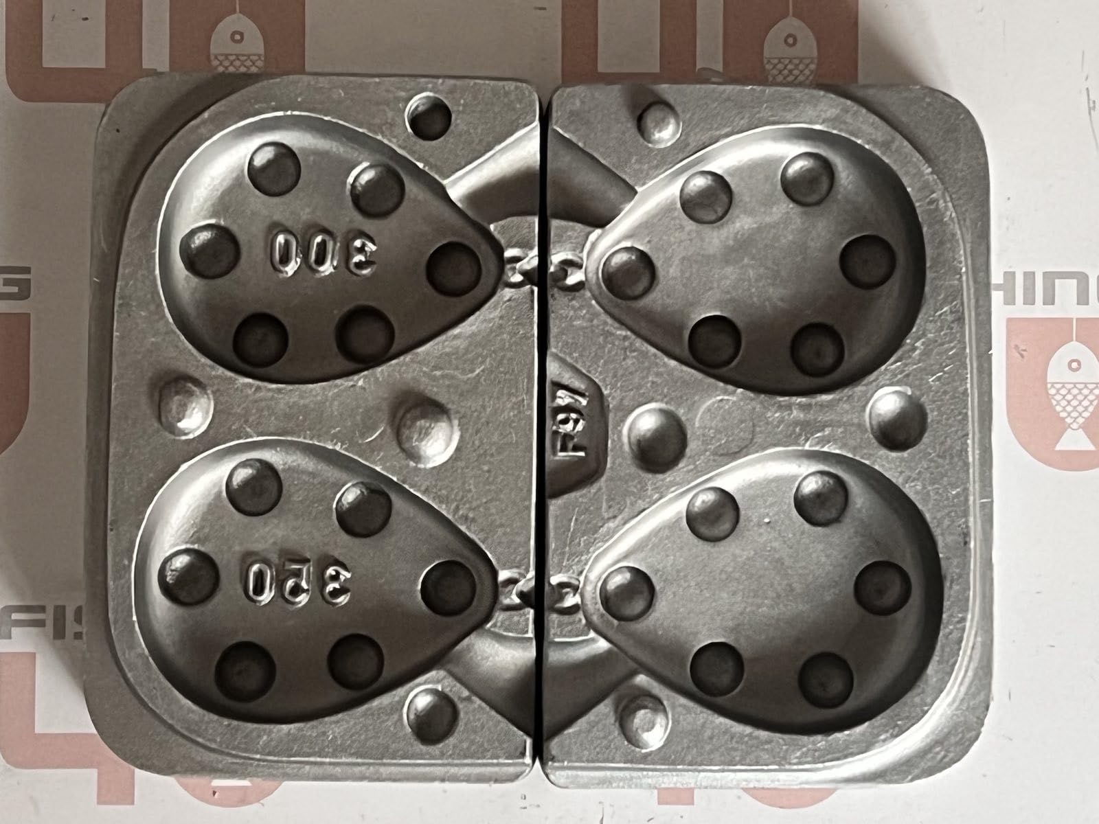 Moule à carpe 300-350 g