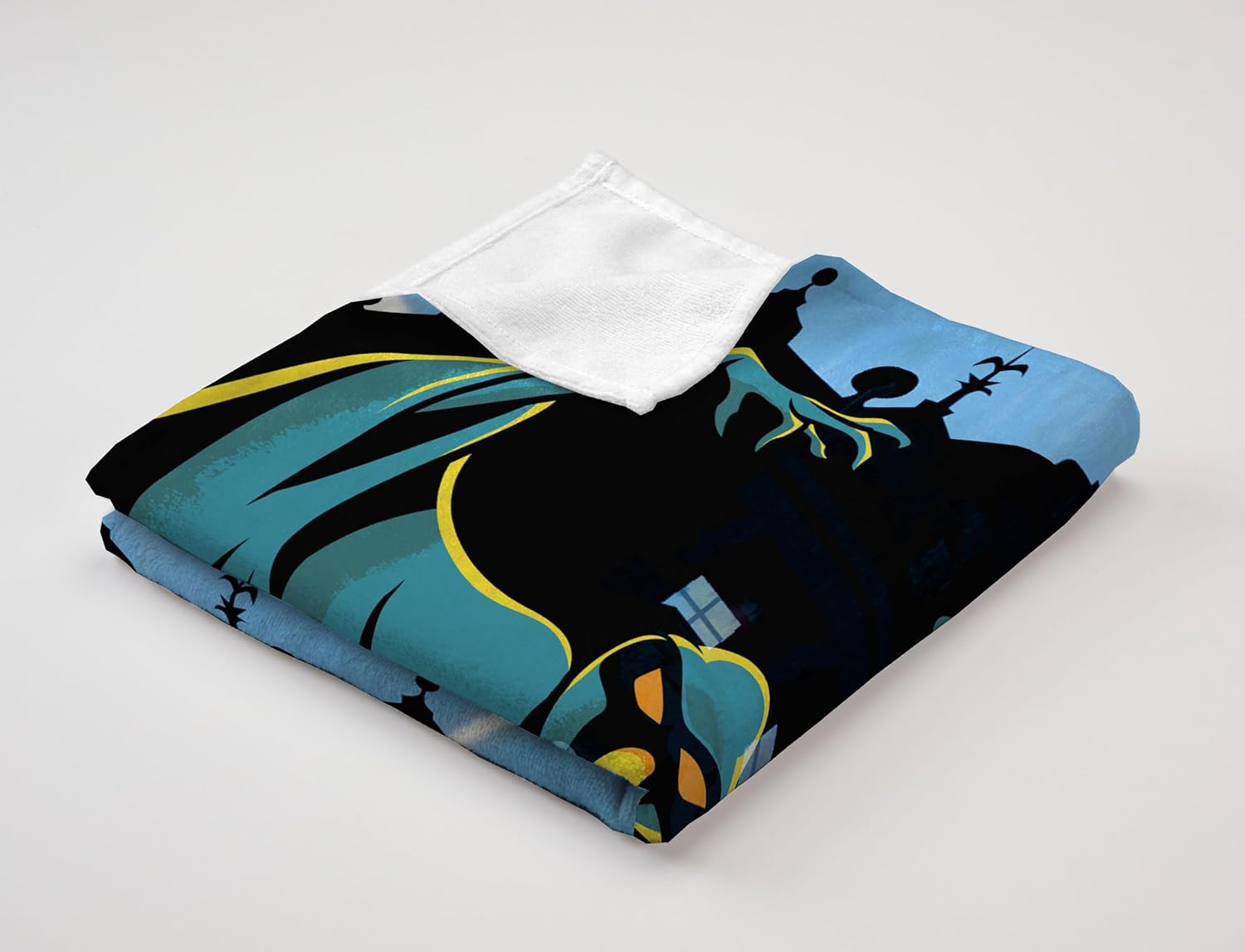 Scooby-Doo! Mystery Machine Beach Towel, Cartoon Character Design, Kids Bath Accessory (DriveAway)
