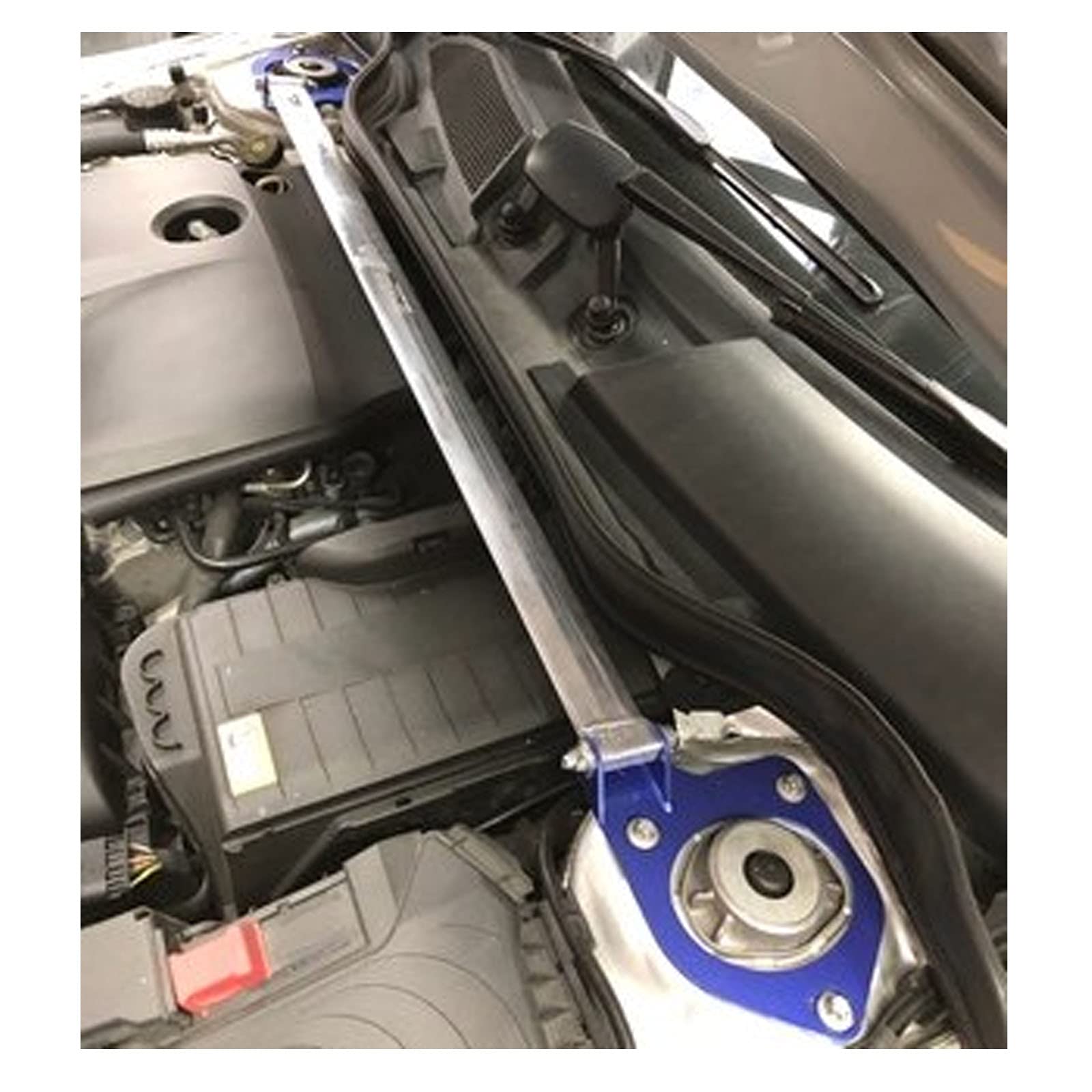 Amazon | XIANGSHANG ストラットタワーバー メルセデス ベンツ A